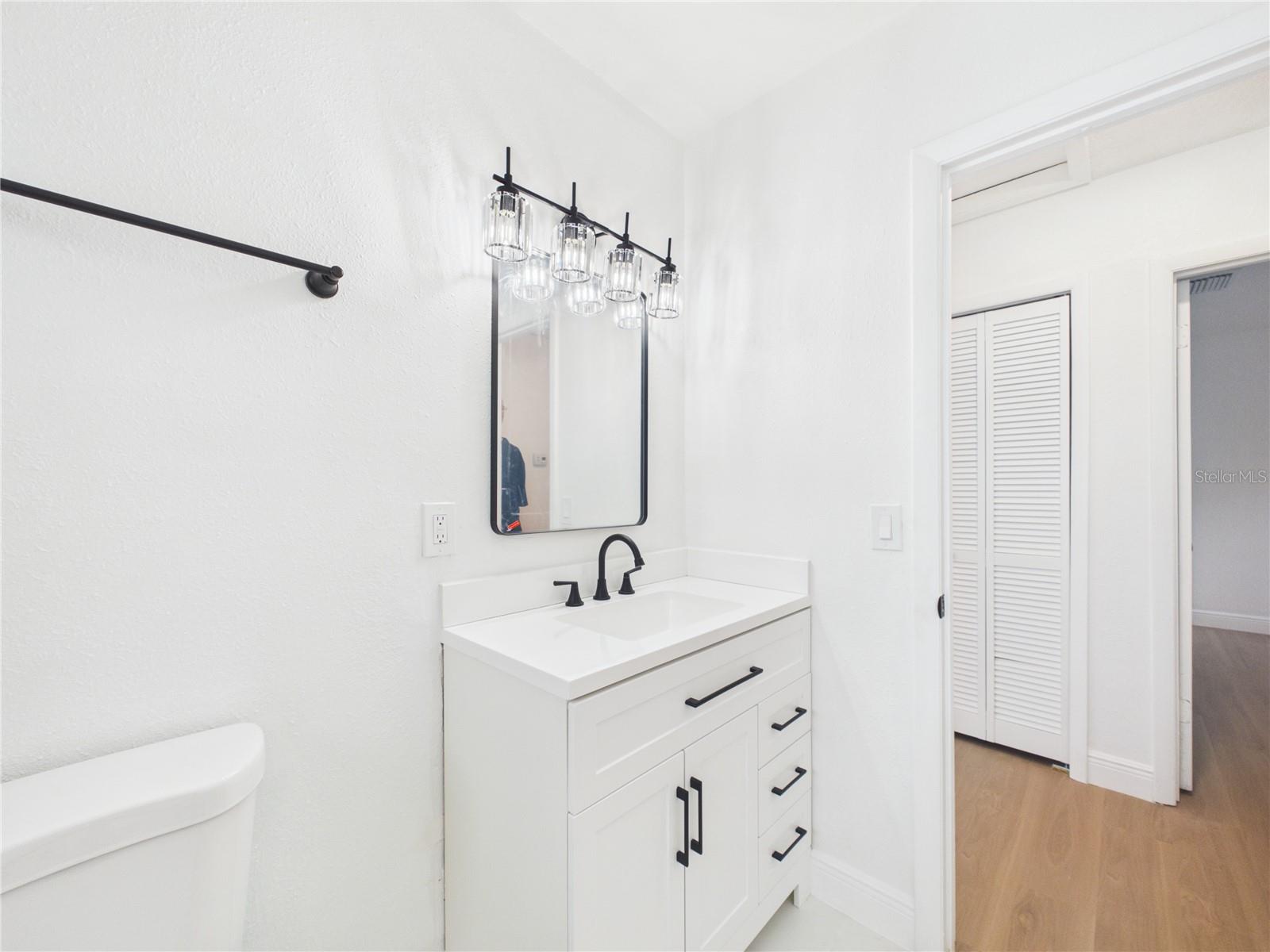 404 6TH AVE NW, LARGO, FL, 33770