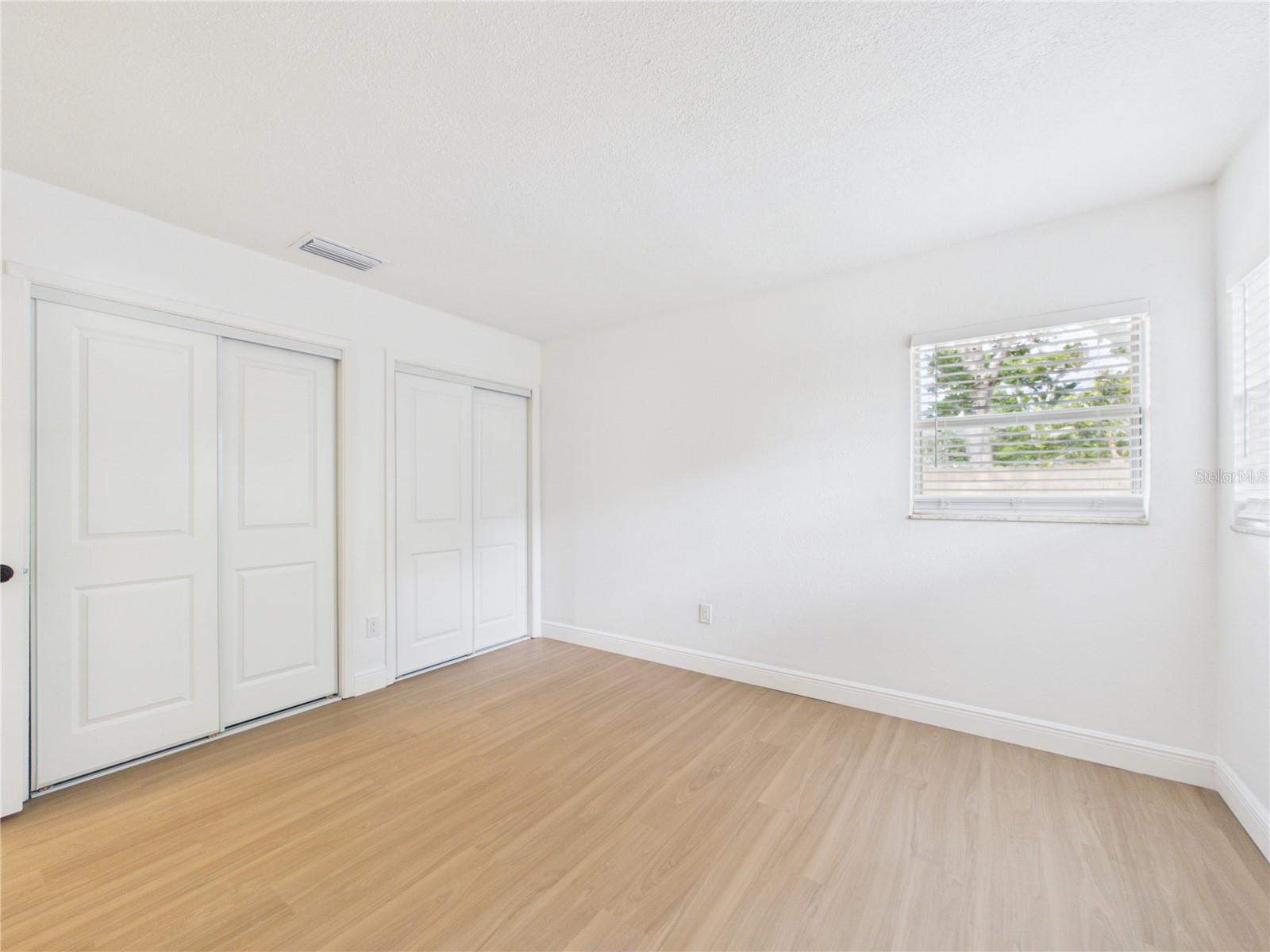 404 6TH AVE NW, LARGO, FL, 33770