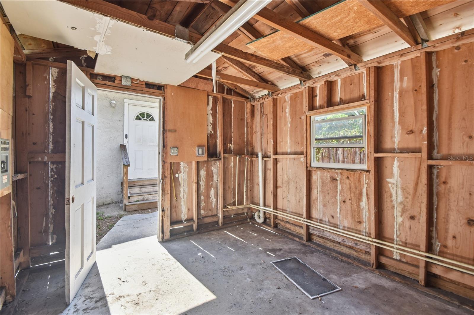 1406 E LOUISIANA AVE, TAMPA, FL, 33603