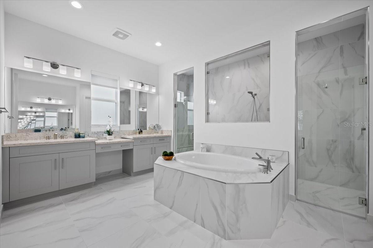 9236 CRESTVIEW CIR, PALM BEACH GARDENS, FL, 33412