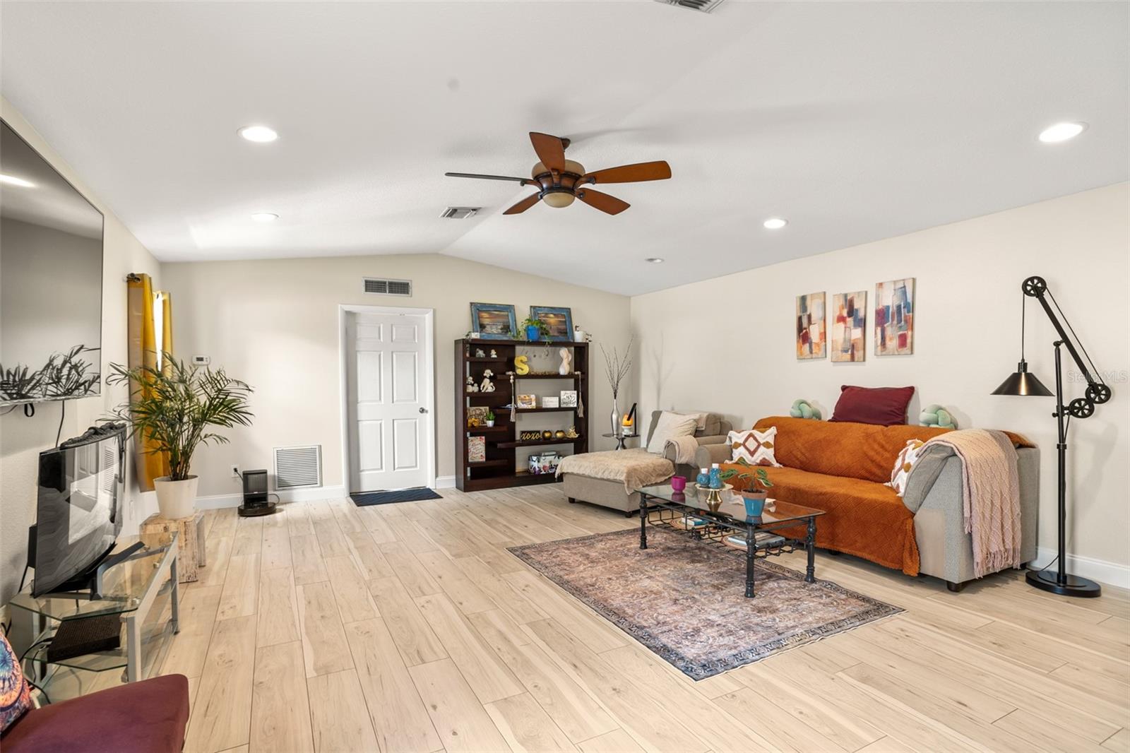 8915 59TH WAY N, PINELLAS PARK, FL, 33782