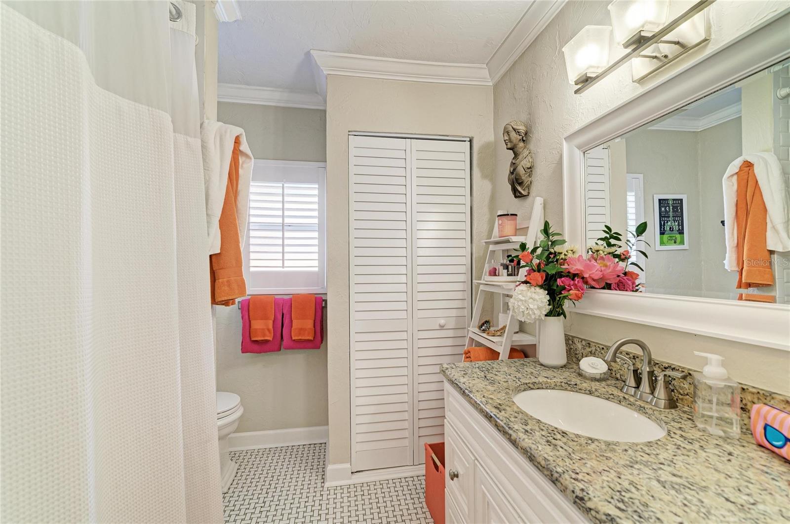 2250 HILLVIEW ST, SARASOTA, FL, 34239