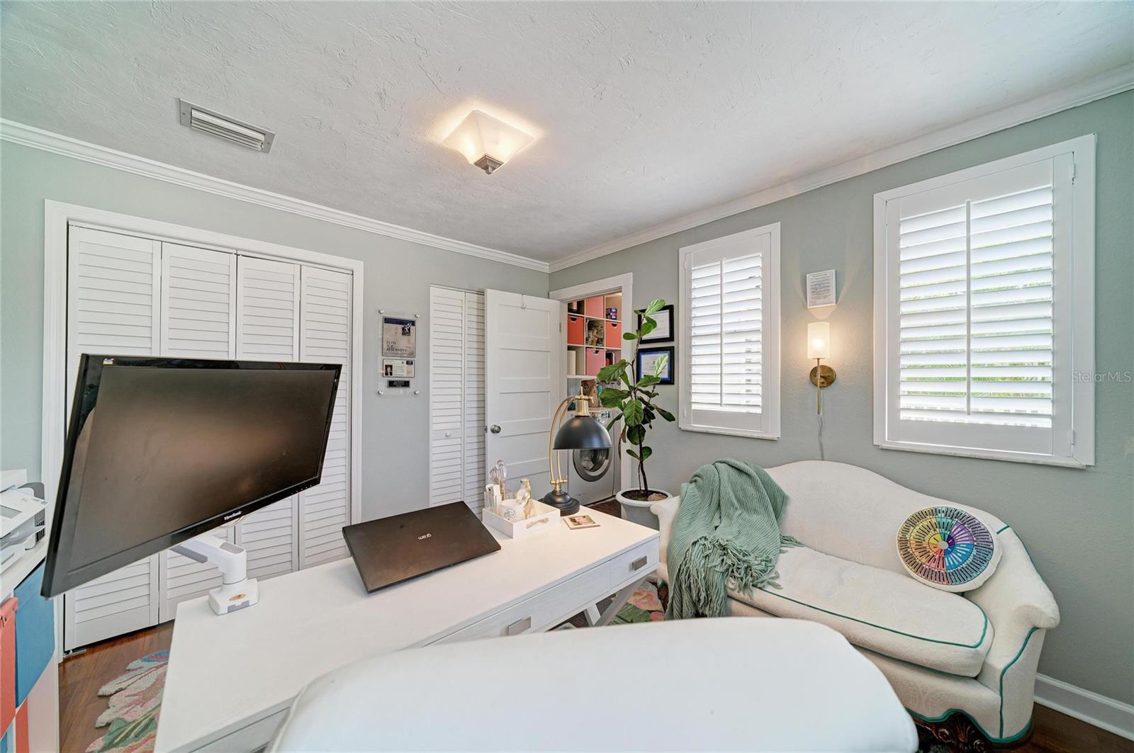 2250 HILLVIEW ST, SARASOTA, FL, 34239