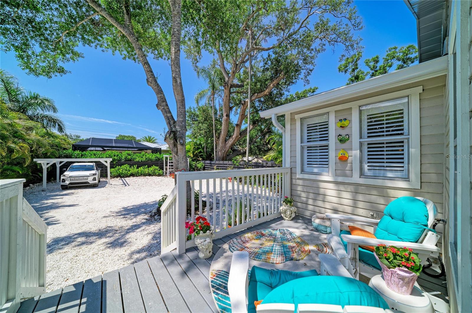 2250 HILLVIEW ST, SARASOTA, FL, 34239