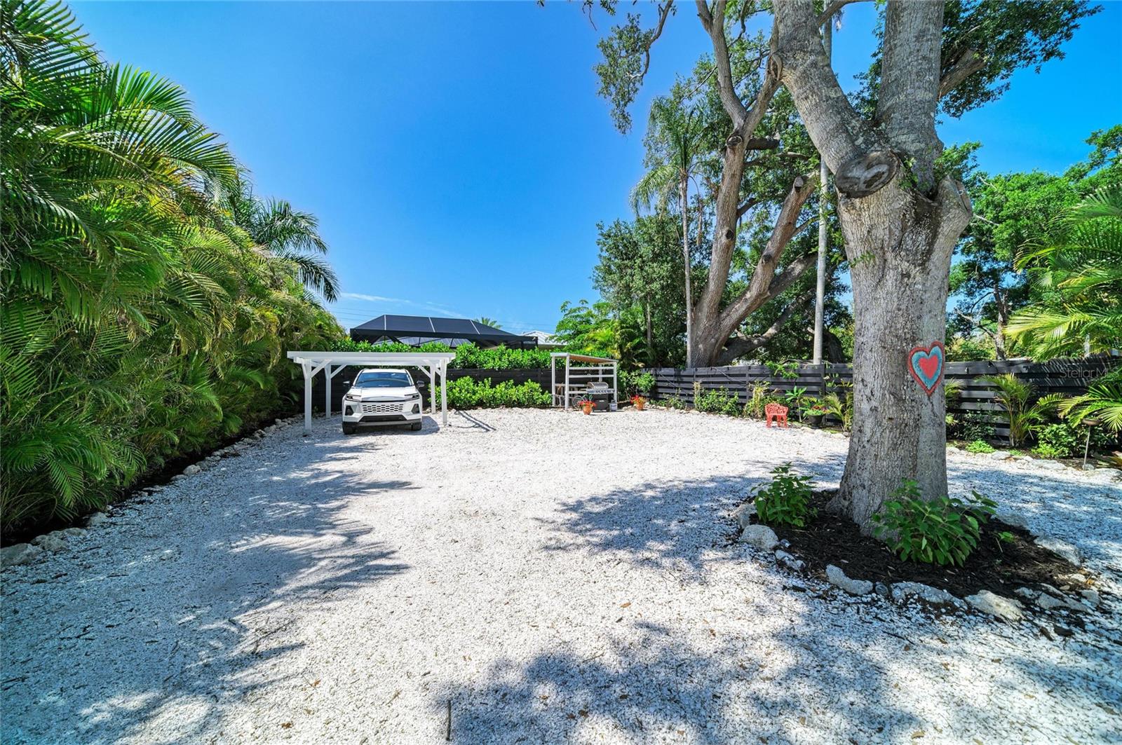 2250 HILLVIEW ST, SARASOTA, FL, 34239