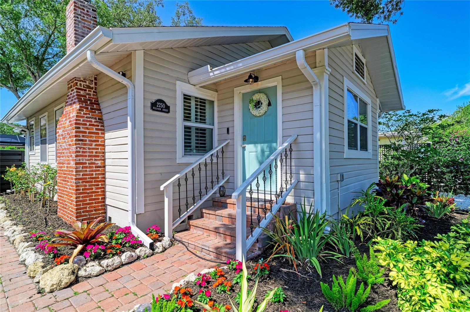 2250 HILLVIEW ST, SARASOTA, FL, 34239