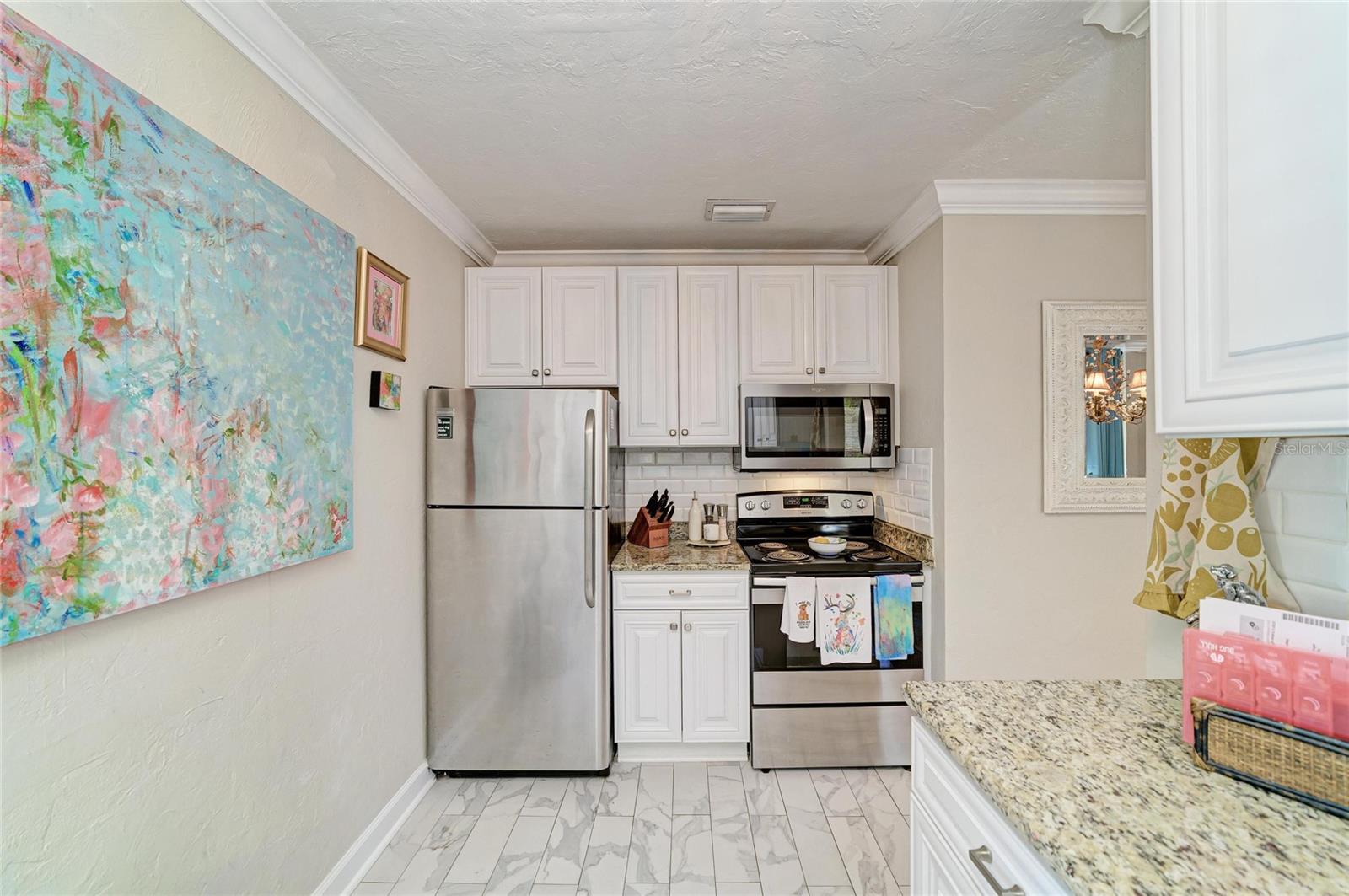 2250 HILLVIEW ST, SARASOTA, FL, 34239