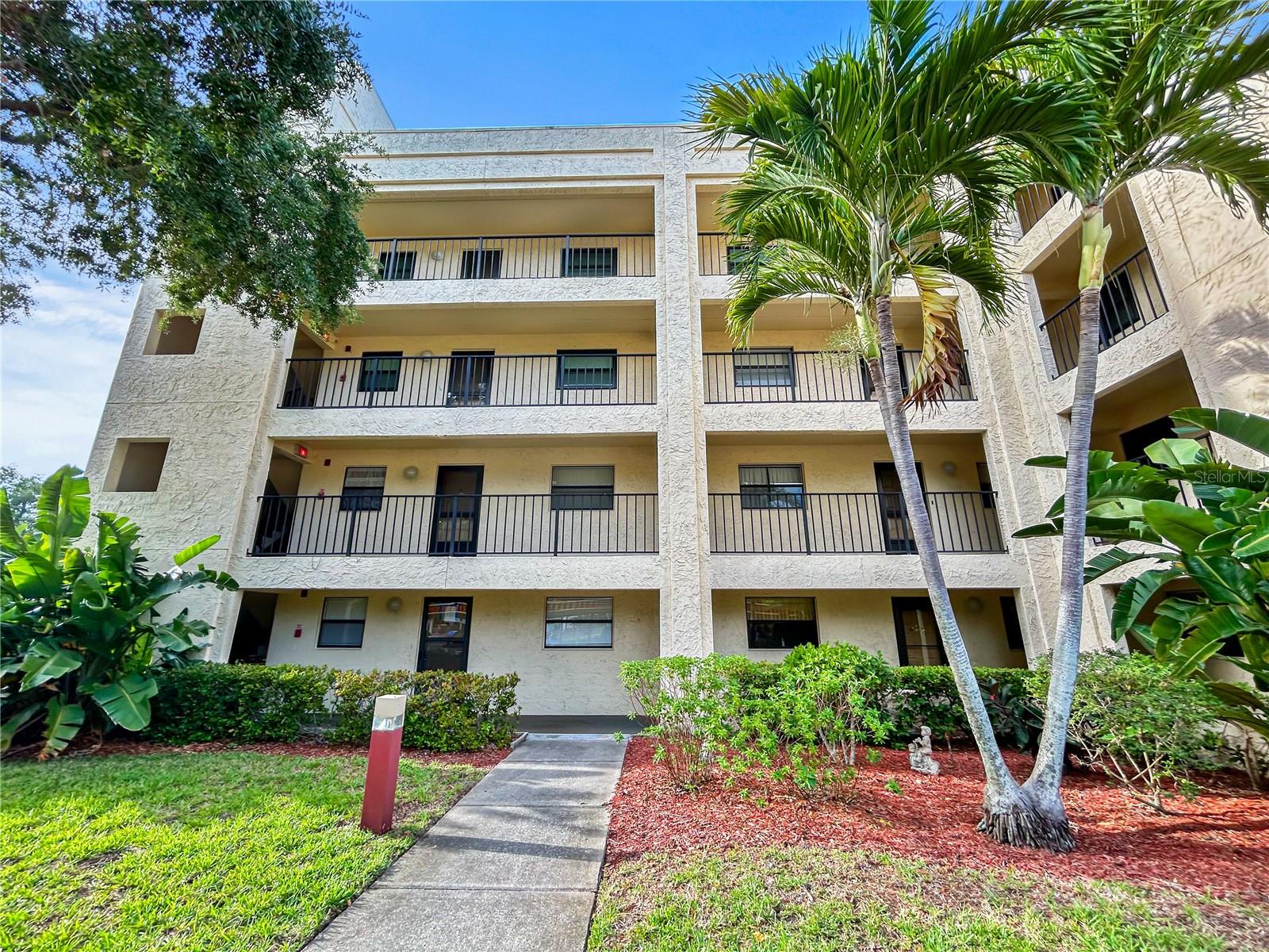 11485 OAKHURST RD #A102, LARGO, FL, 33774