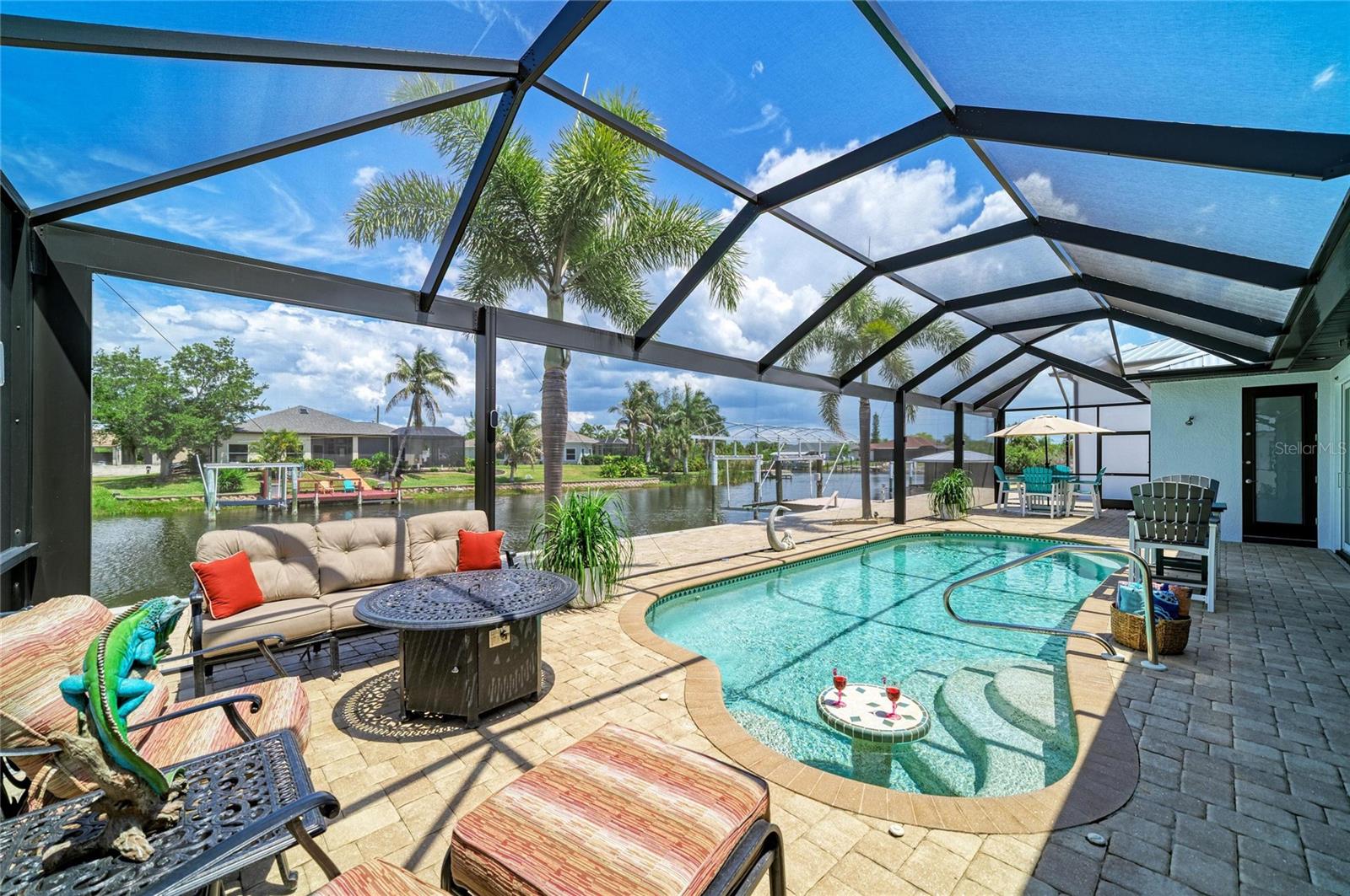 15704 LAKELAND CIR, PORT CHARLOTTE, FL, 33981