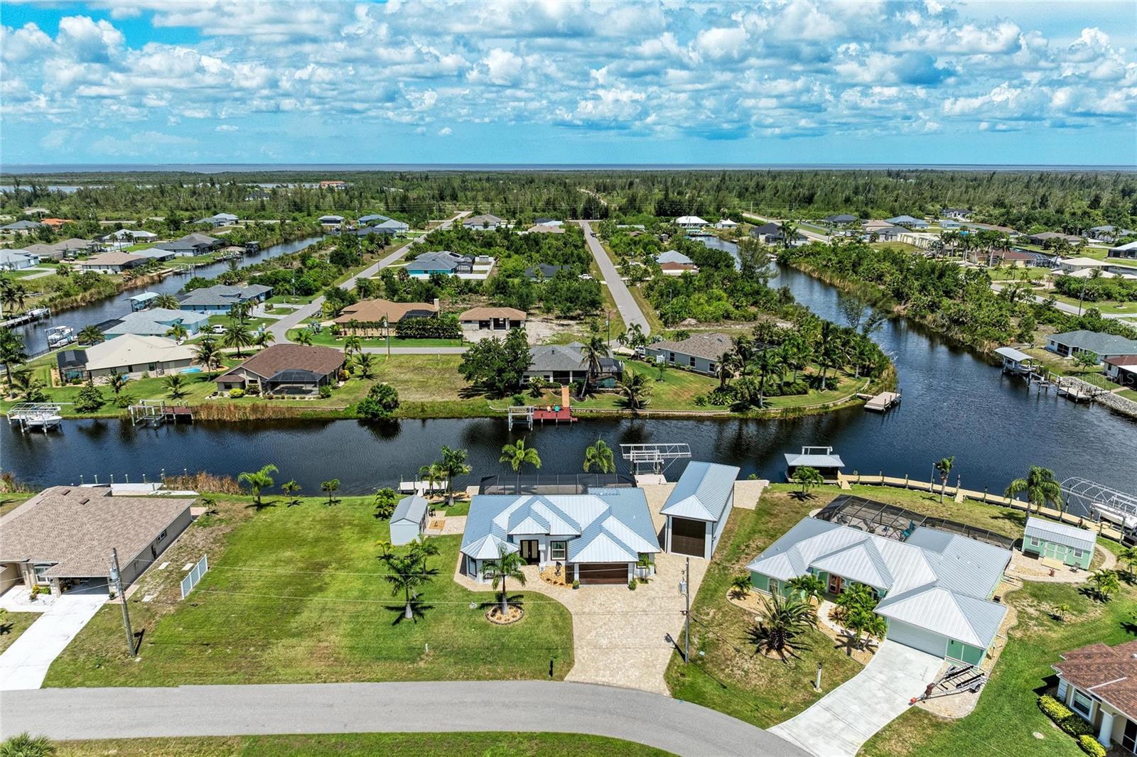 15704 LAKELAND CIR, PORT CHARLOTTE, FL, 33981