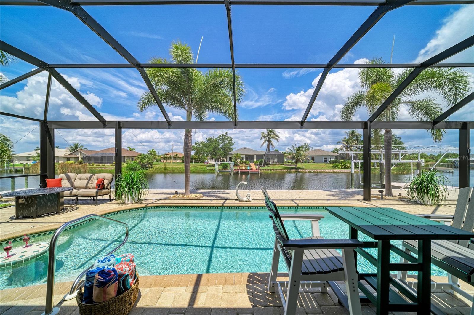 15704 LAKELAND CIR, PORT CHARLOTTE, FL, 33981