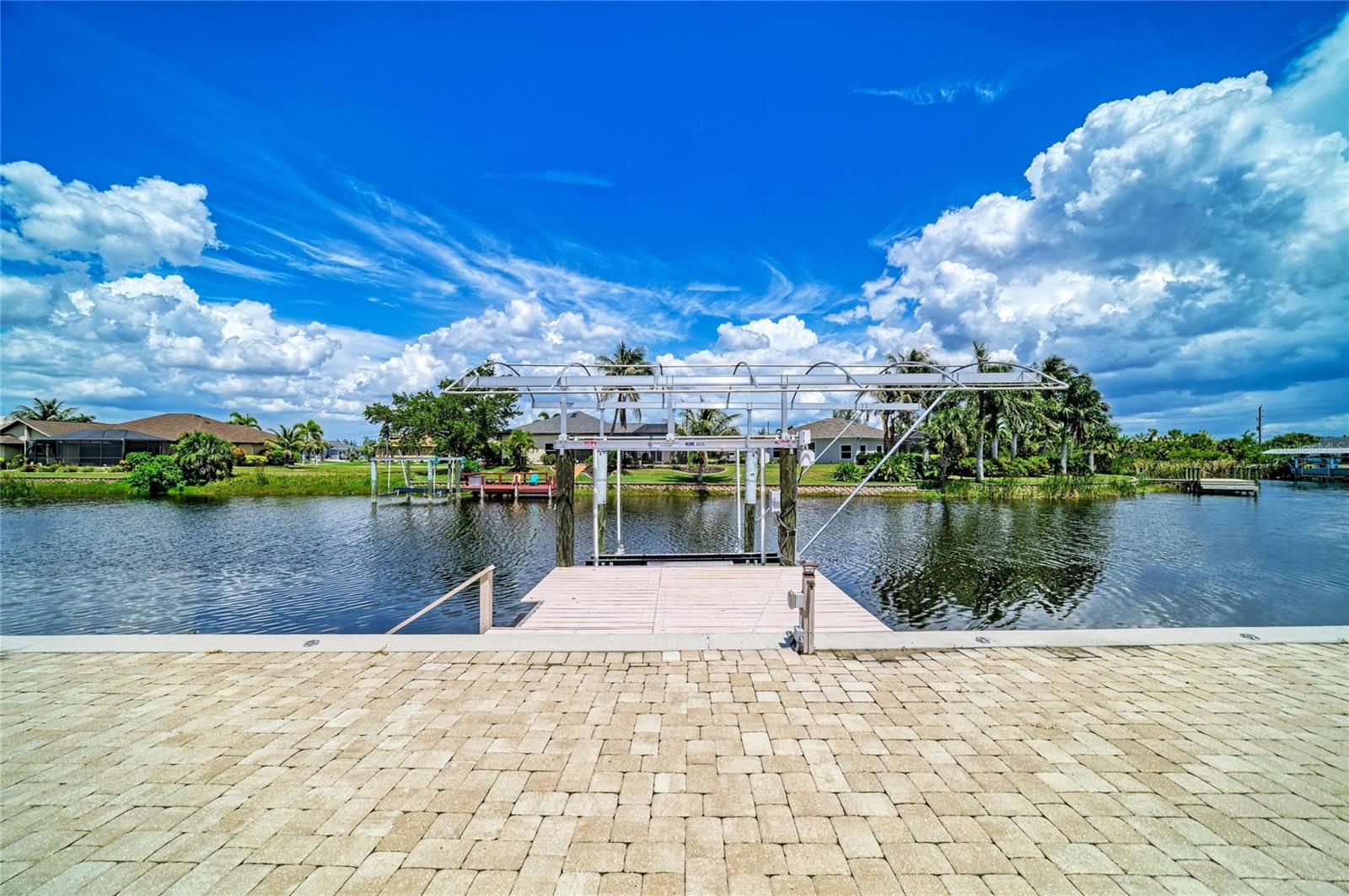 15704 LAKELAND CIR, PORT CHARLOTTE, FL, 33981