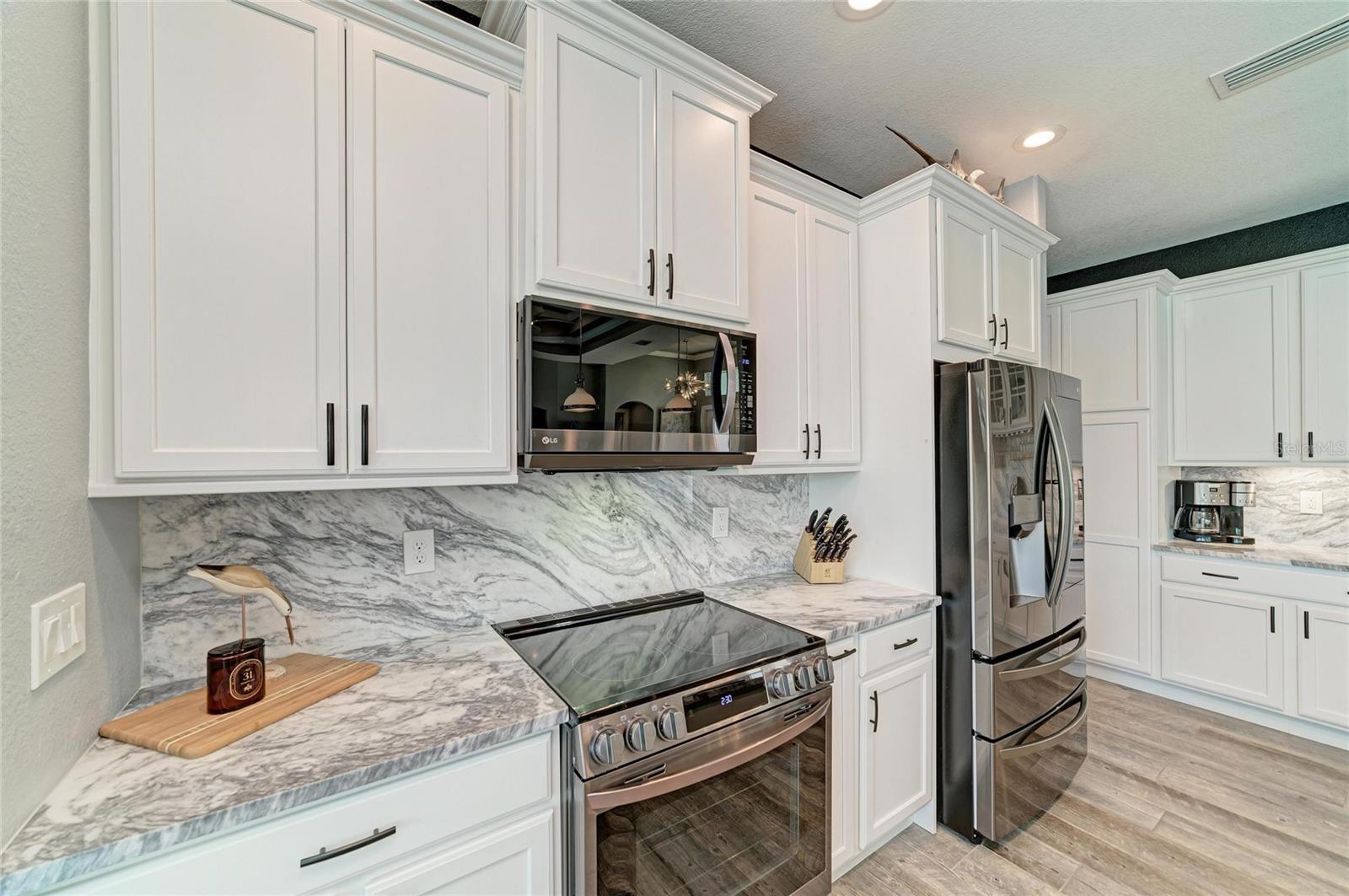 15704 LAKELAND CIR, PORT CHARLOTTE, FL, 33981