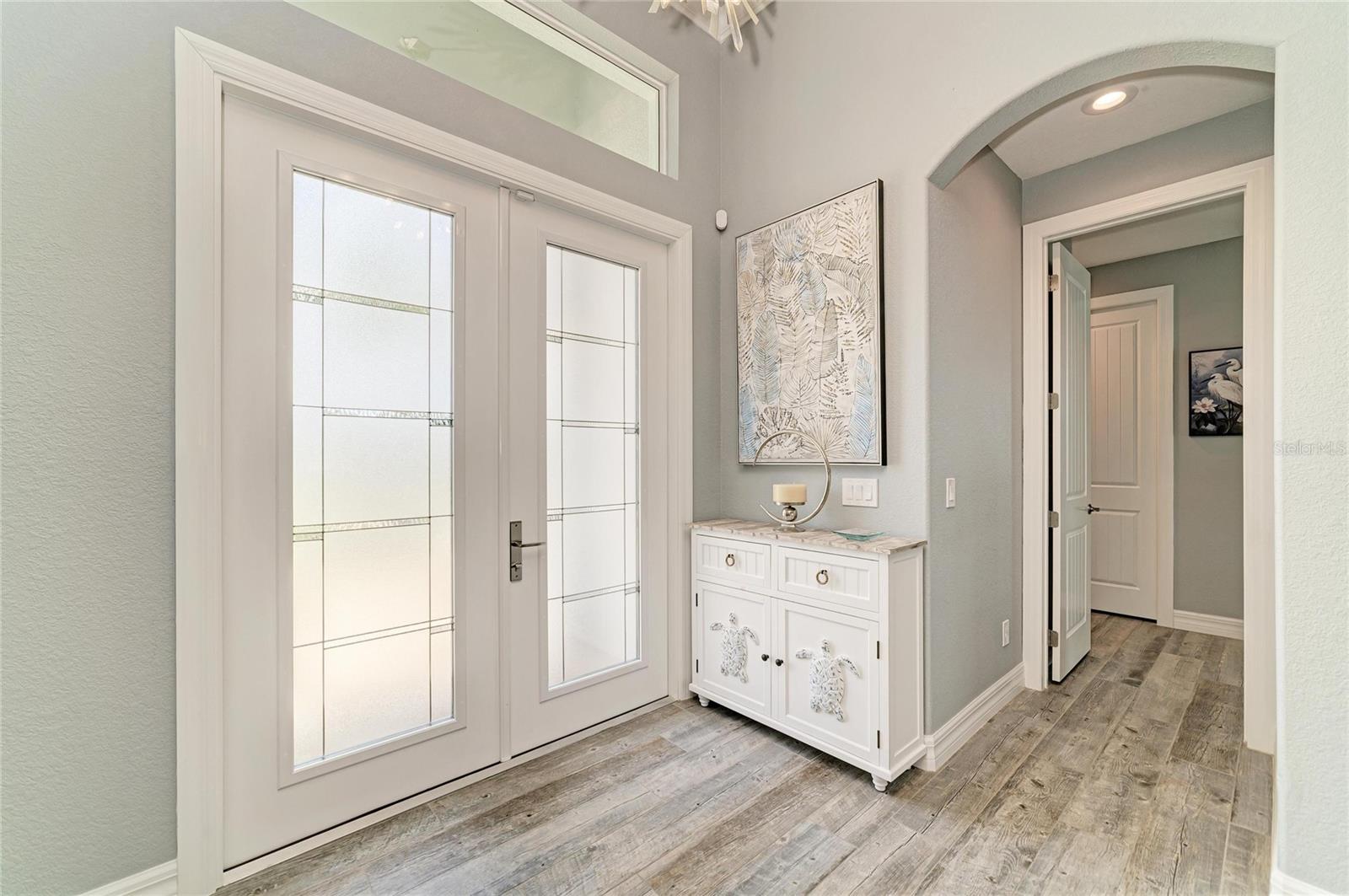 15704 LAKELAND CIR, PORT CHARLOTTE, FL, 33981