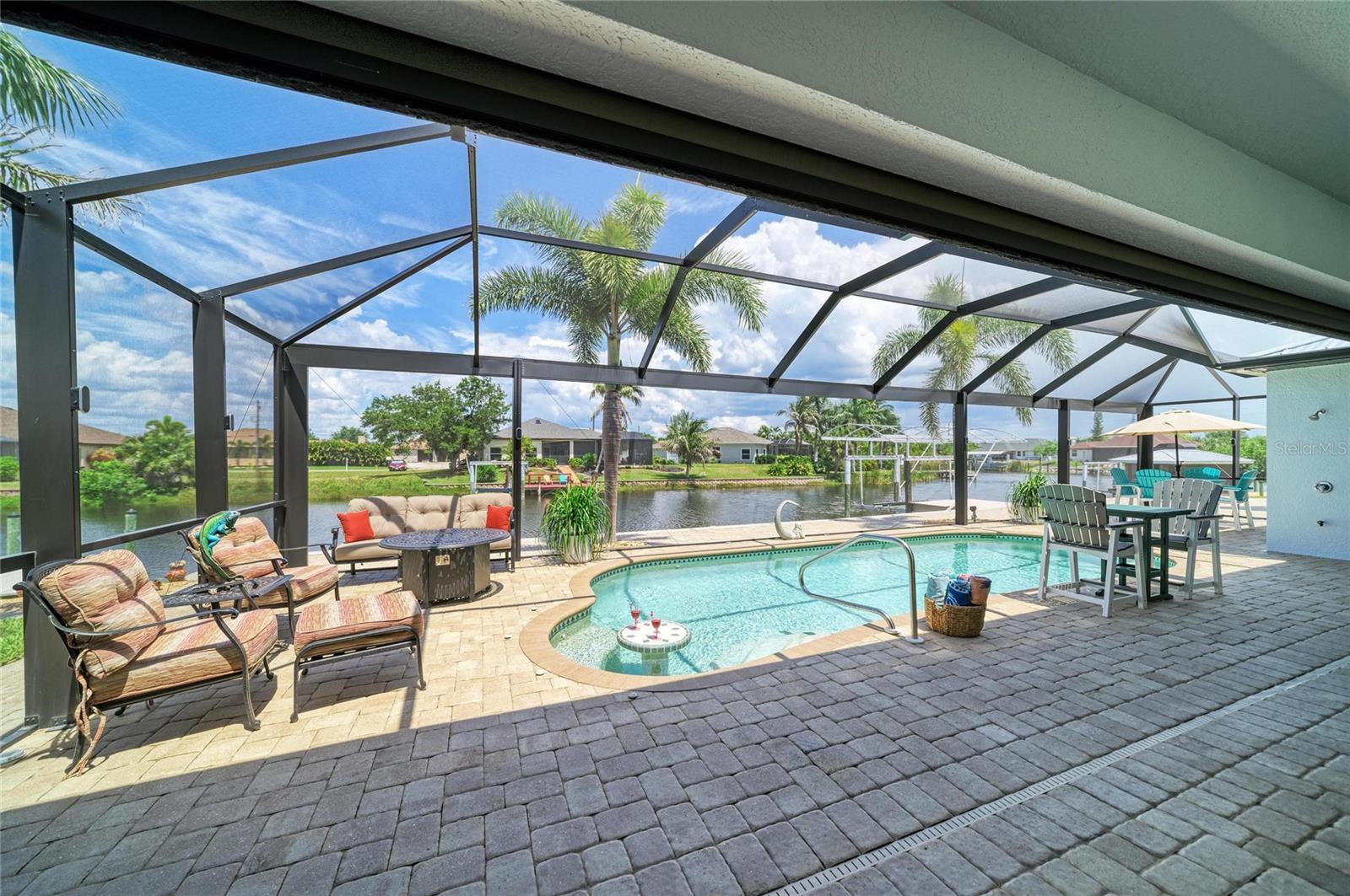 15704 LAKELAND CIR, PORT CHARLOTTE, FL, 33981