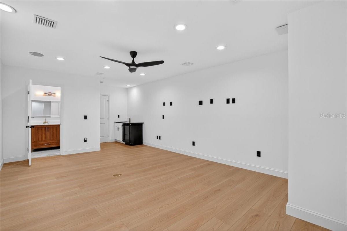 2708 N DUNDEE ST, TAMPA, FL, 33629