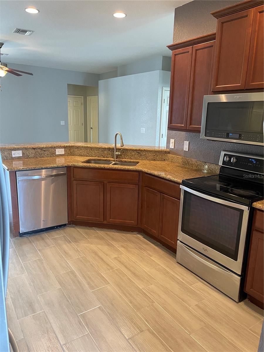 2597 HIGHLANDS CREEK WAY, LAKELAND, FL, 33813