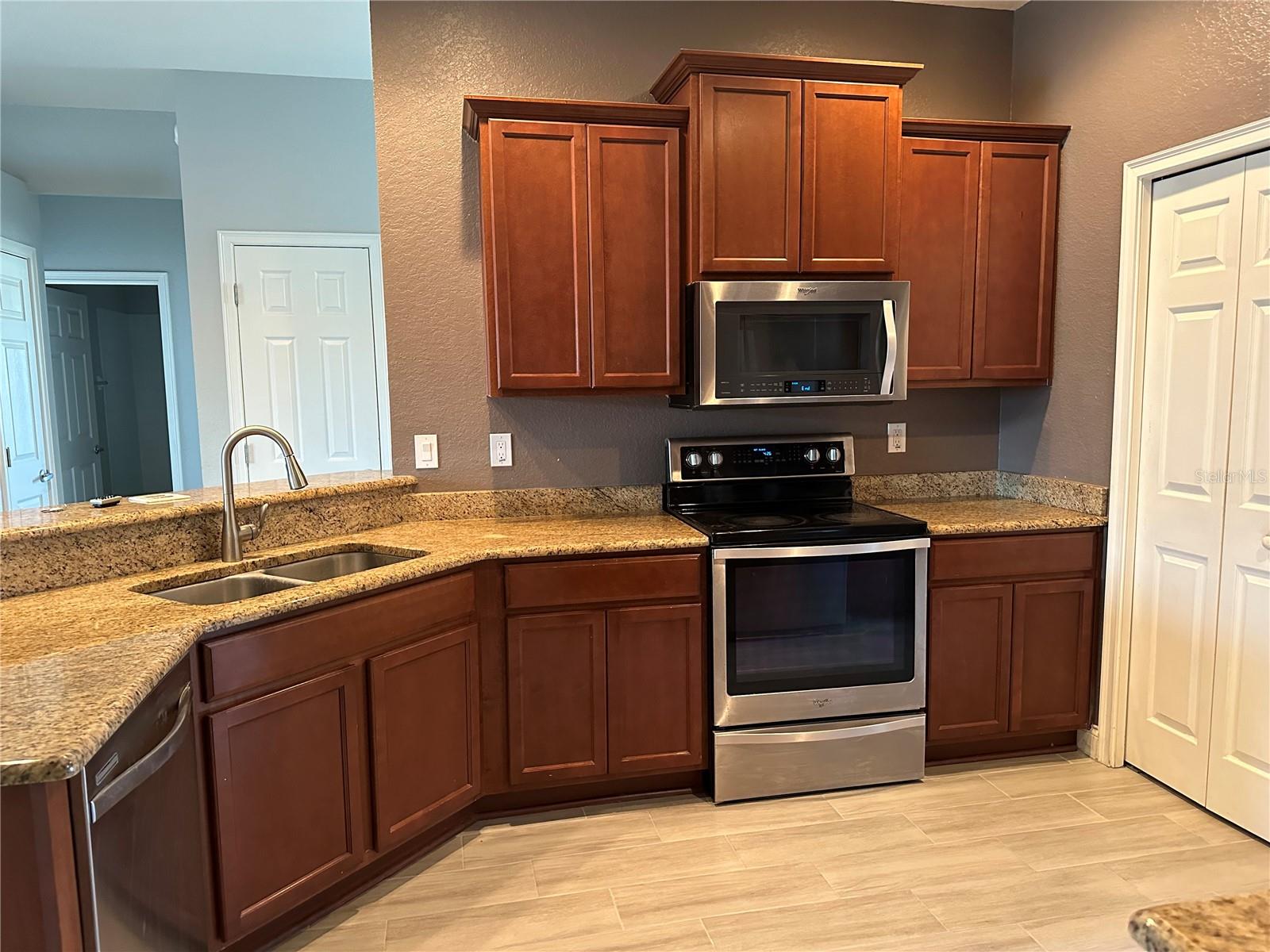 2597 HIGHLANDS CREEK WAY, LAKELAND, FL, 33813