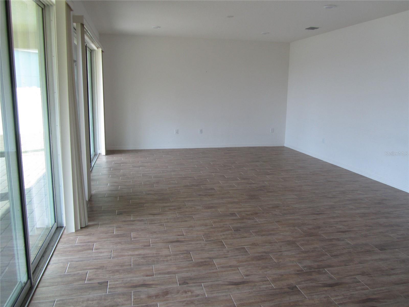 365 BLUE LAKE CIR, KISSIMMEE, FL, 34758