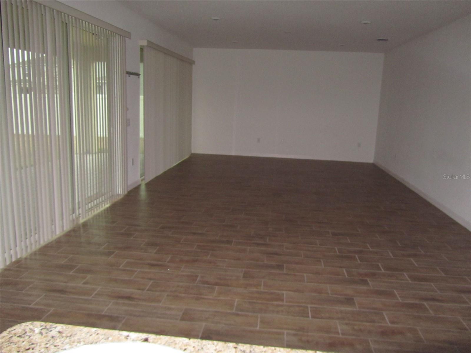 365 BLUE LAKE CIR, KISSIMMEE, FL, 34758