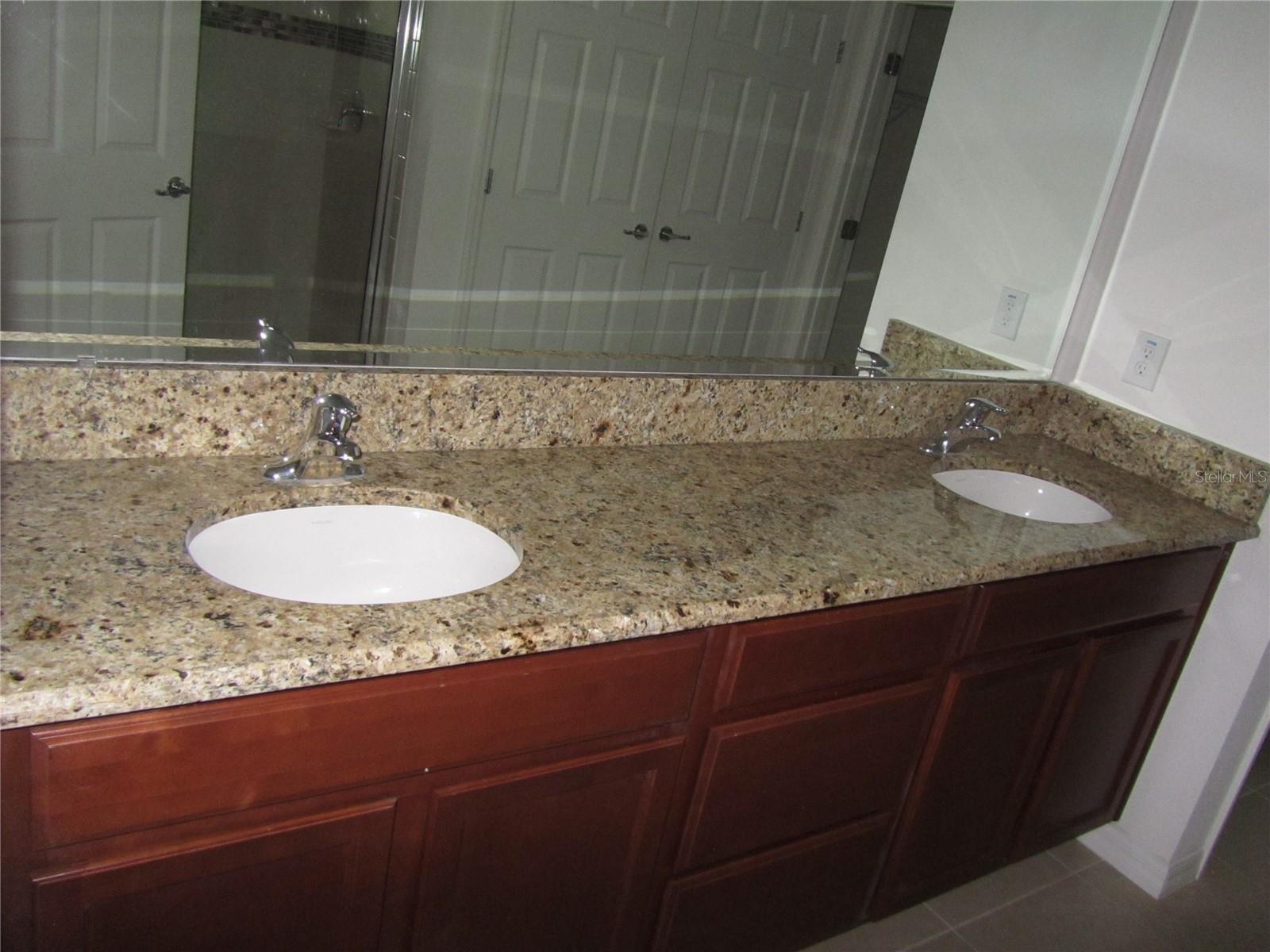365 BLUE LAKE CIR, KISSIMMEE, FL, 34758