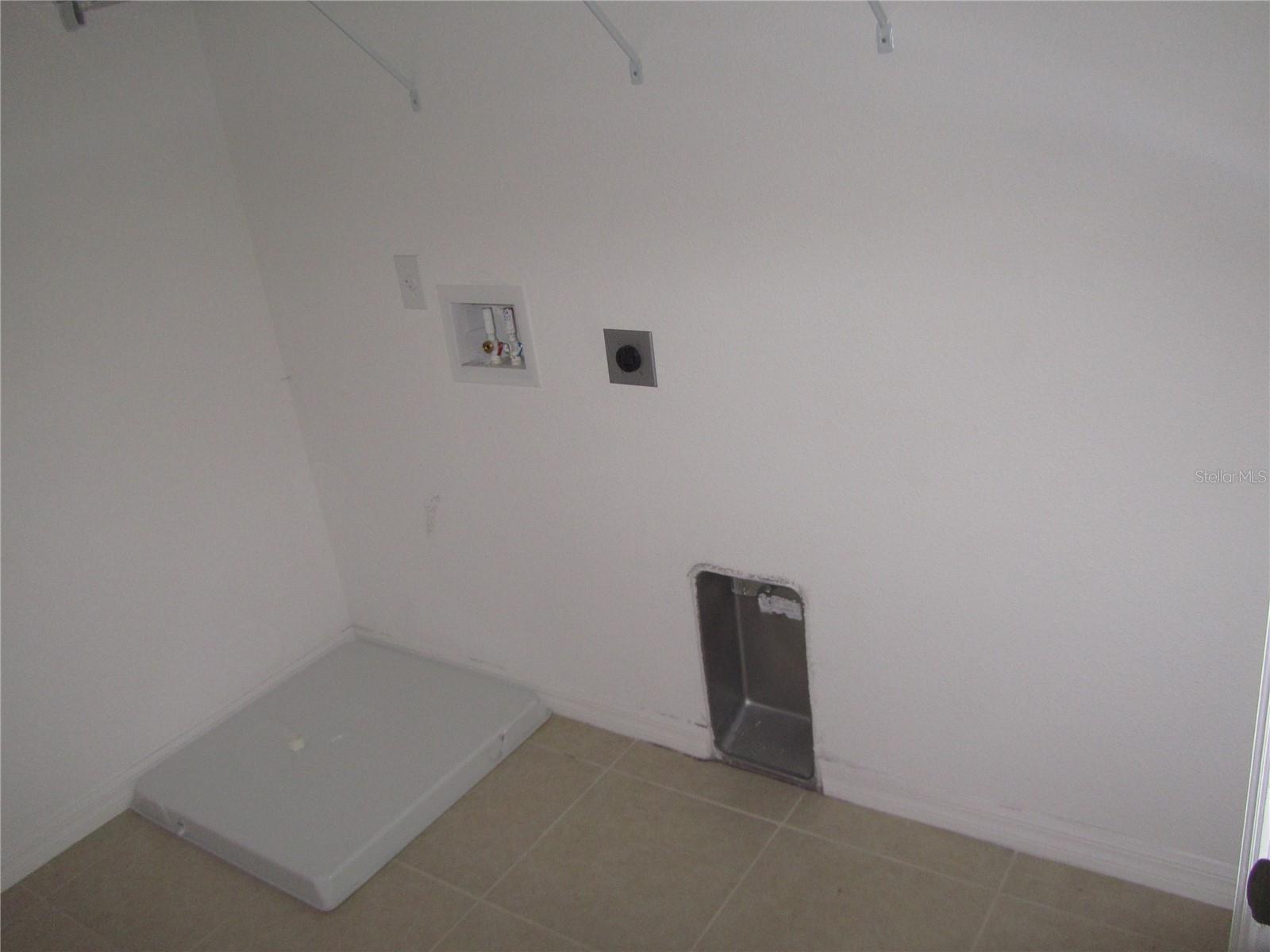 365 BLUE LAKE CIR, KISSIMMEE, FL, 34758