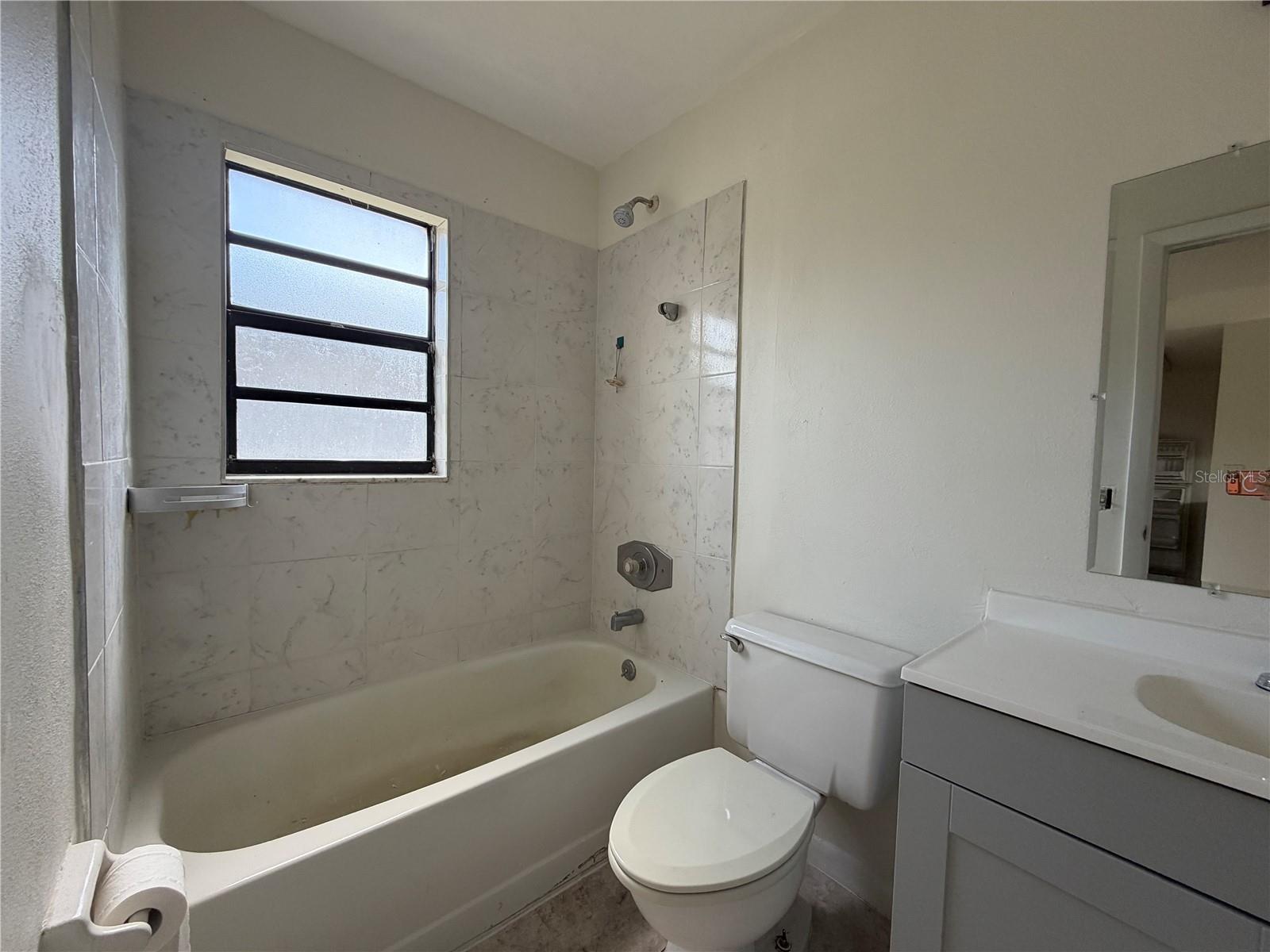 2117 CITRUS BLVD #4, LEESBURG, FL, 34748