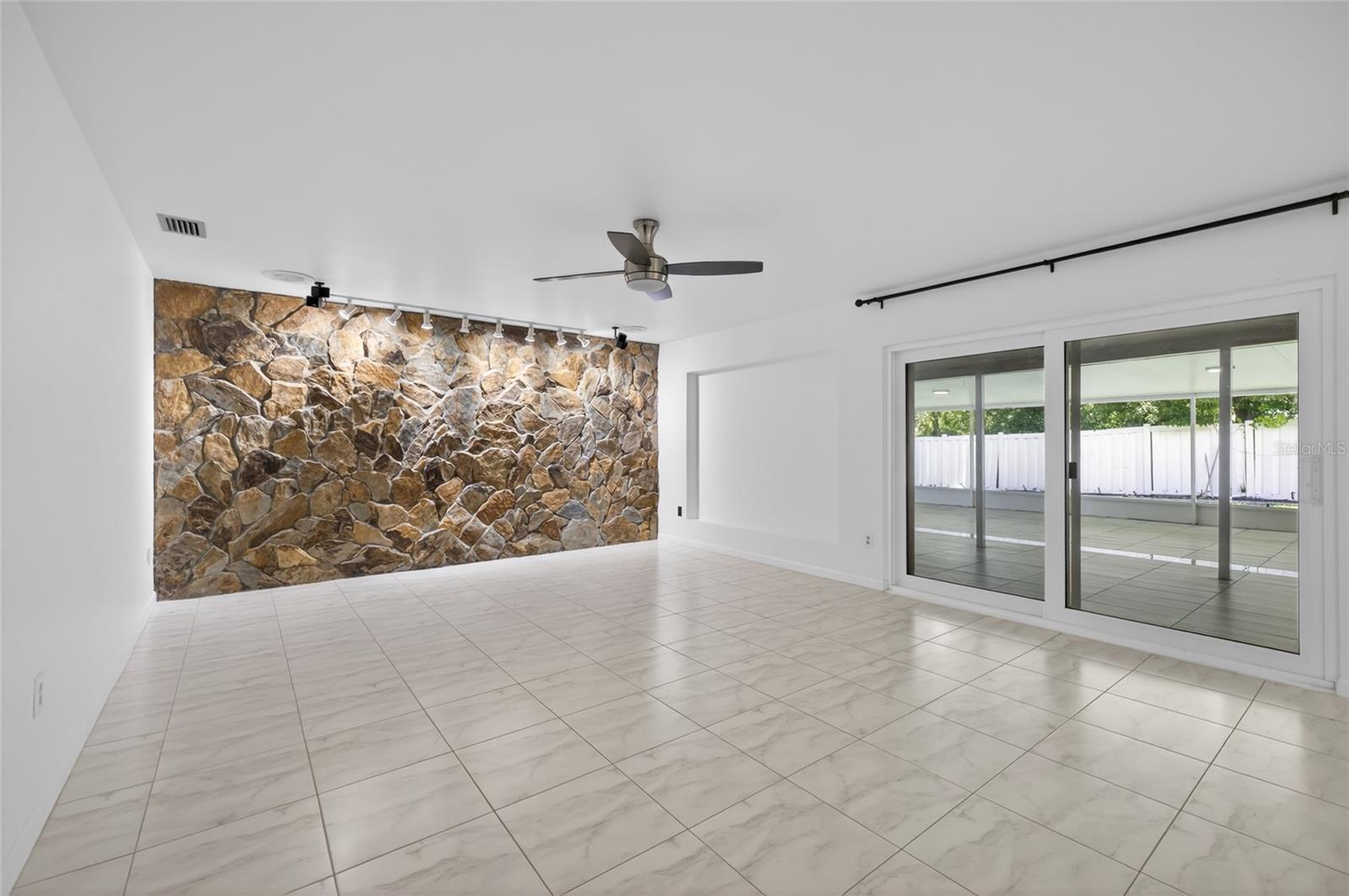 1903 ORO CT, CLEARWATER, FL, 33764