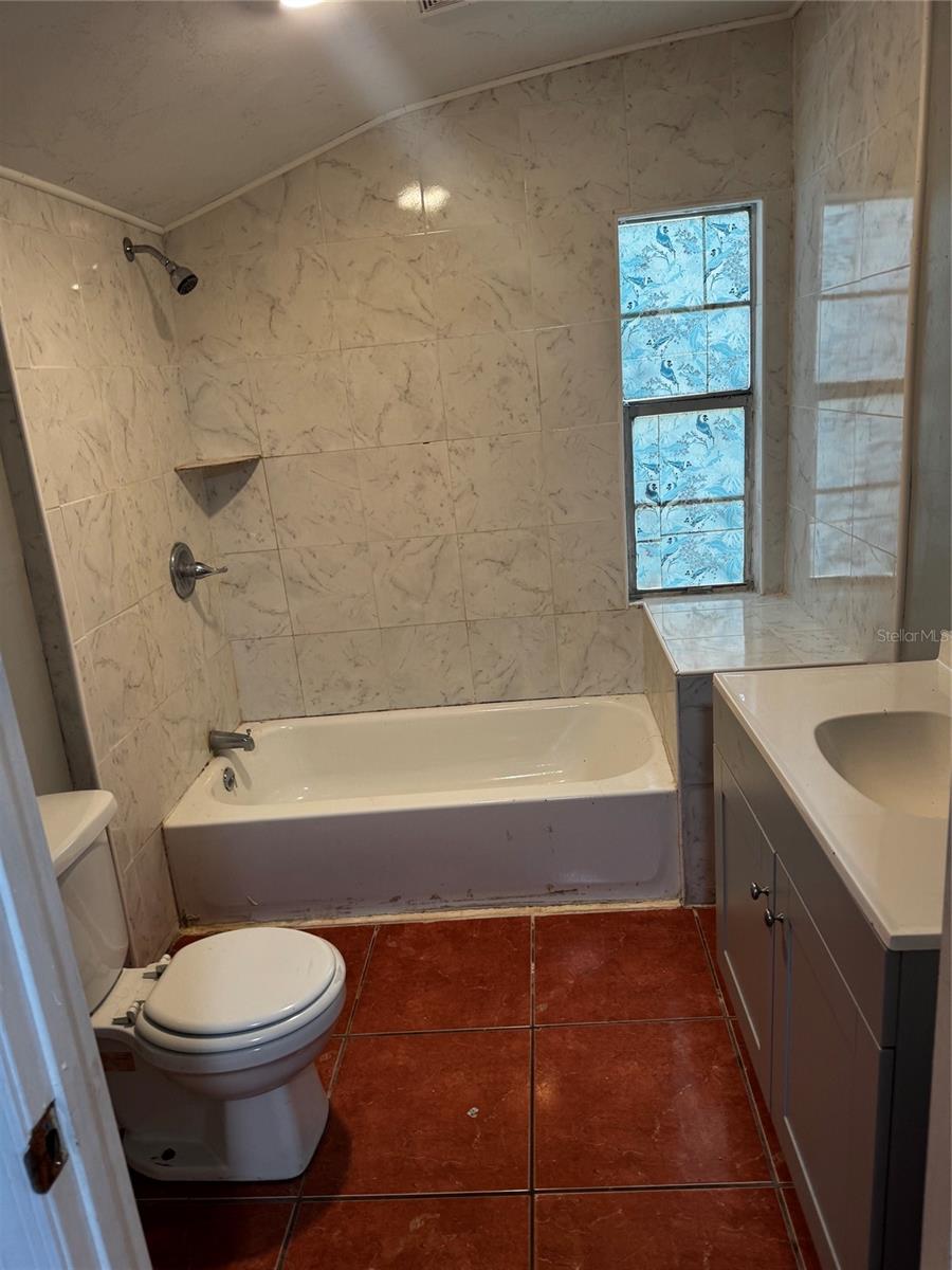7001 COLUMBIA DR, MULBERRY, FL, 33860