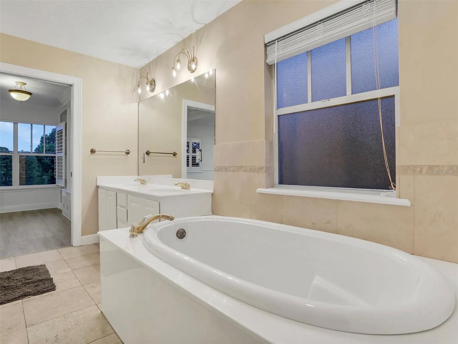 148 S THORNTON AVE, ORLANDO, FL, 32801