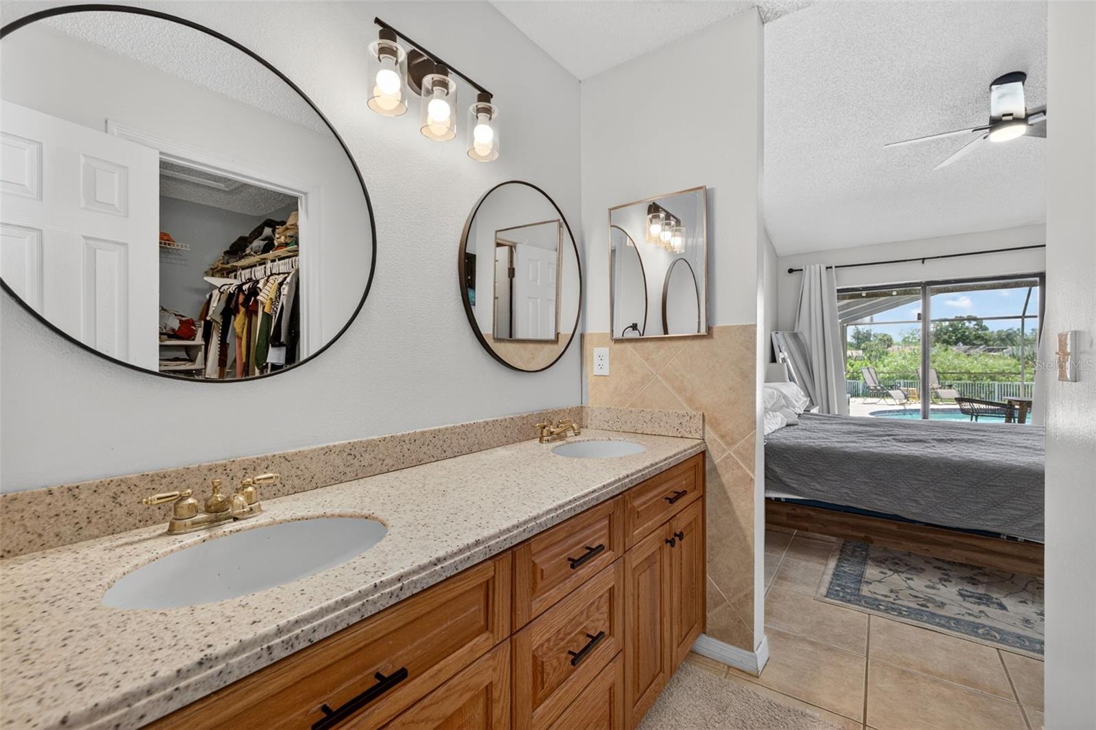 10705 OUT ISLAND DR, TAMPA, FL, 33615