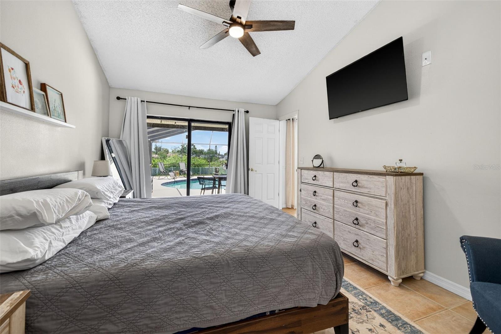 10705 OUT ISLAND DR, TAMPA, FL, 33615