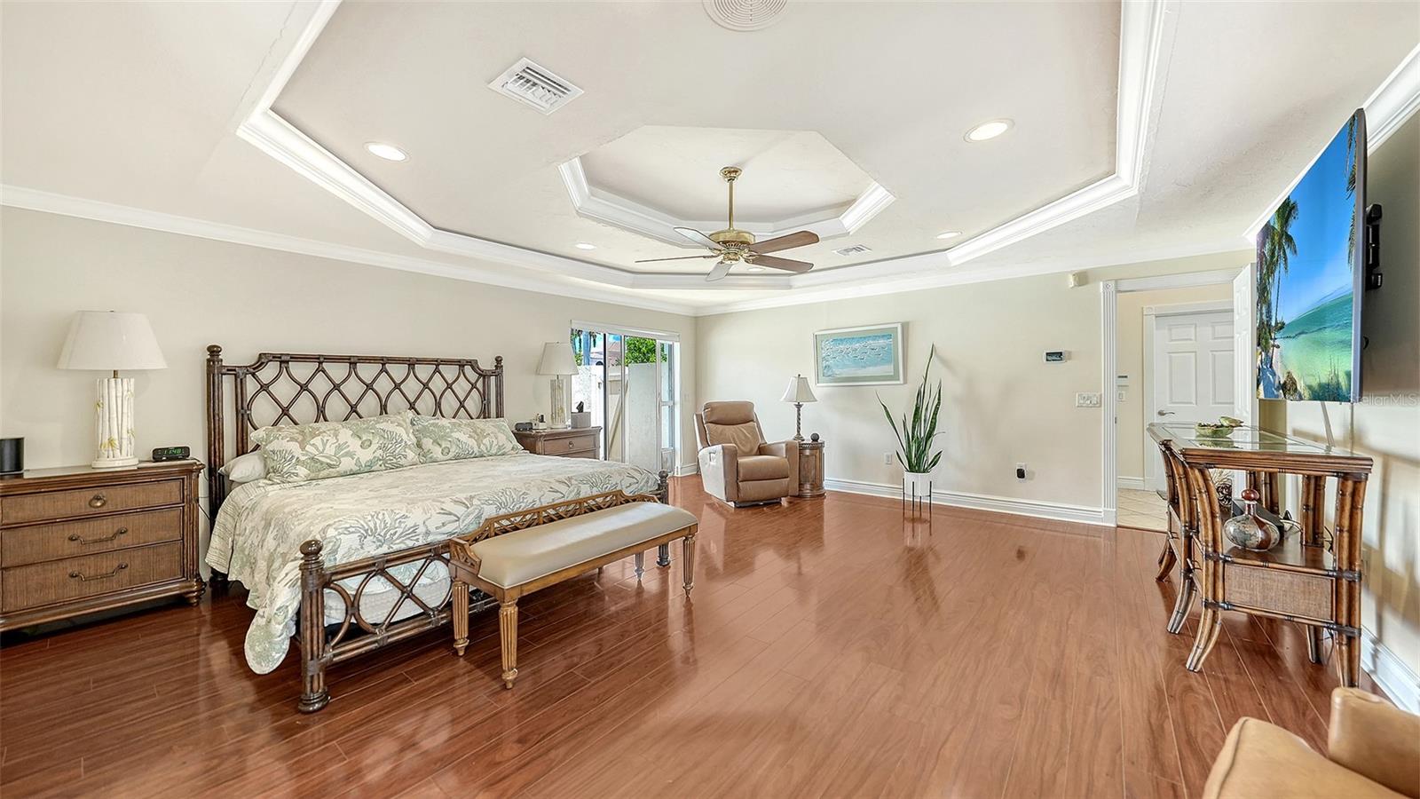 3988 LOSILLIAS DR, SARASOTA, FL, 34238