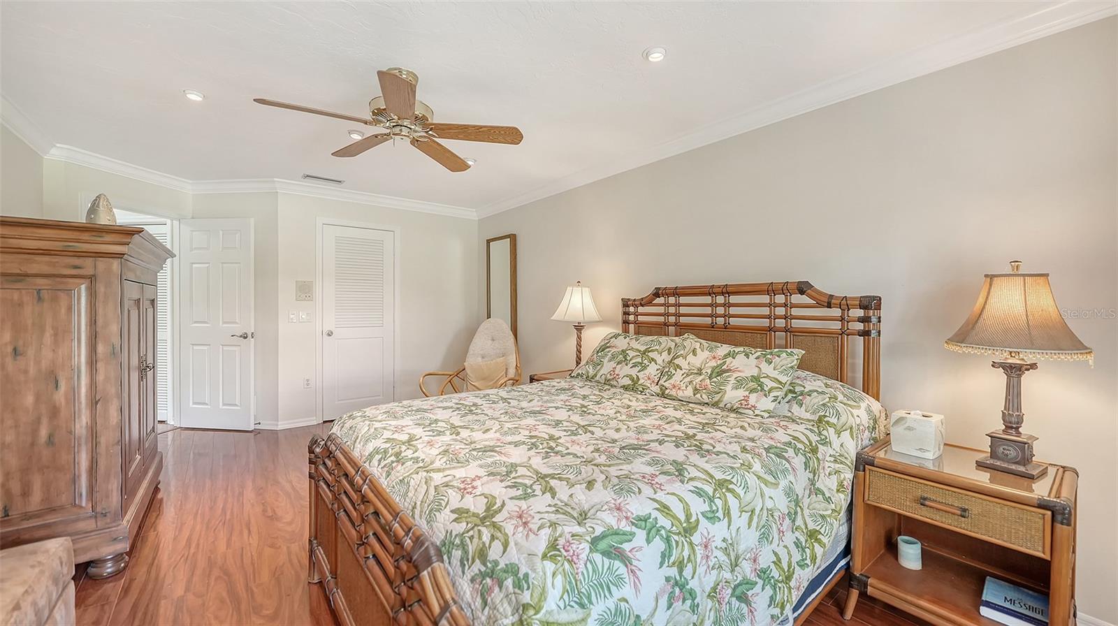 3988 LOSILLIAS DR, SARASOTA, FL, 34238