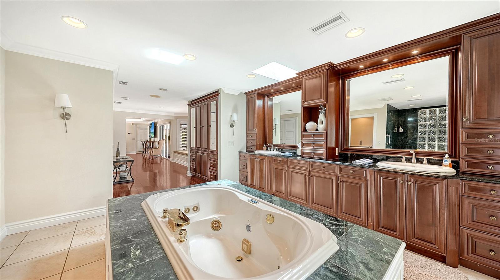 3988 LOSILLIAS DR, SARASOTA, FL, 34238