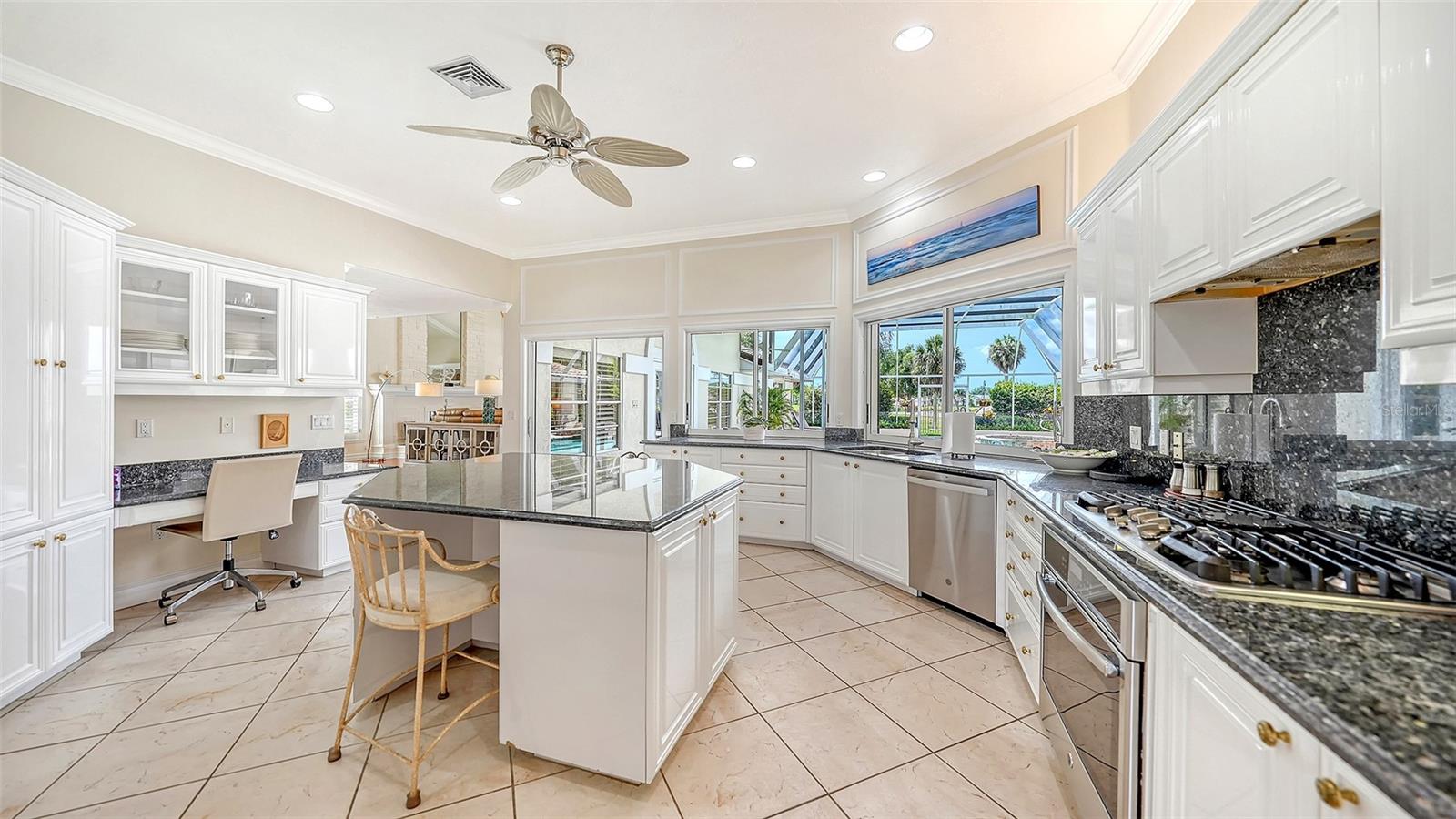 3988 LOSILLIAS DR, SARASOTA, FL, 34238