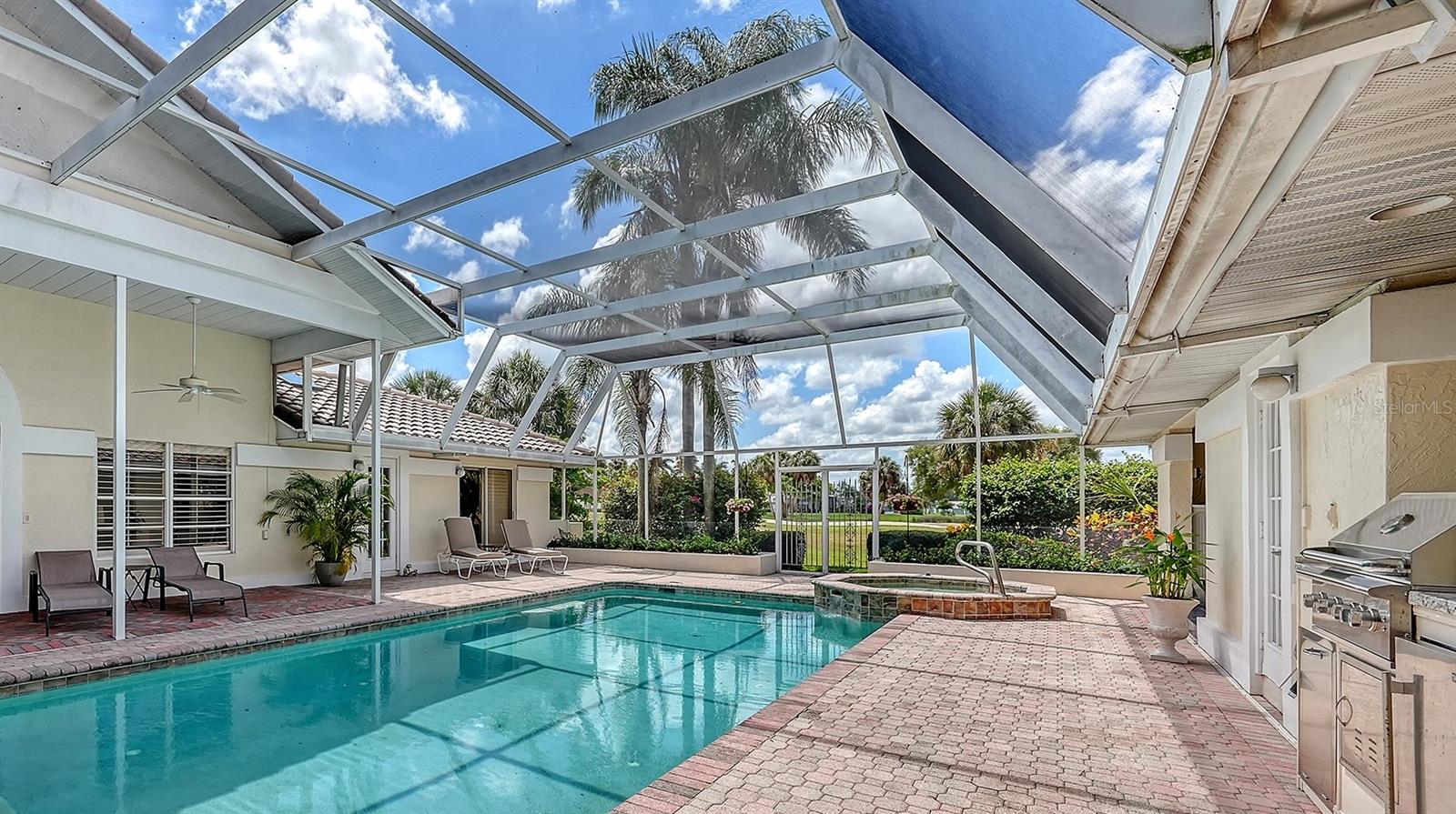 3988 LOSILLIAS DR, SARASOTA, FL, 34238