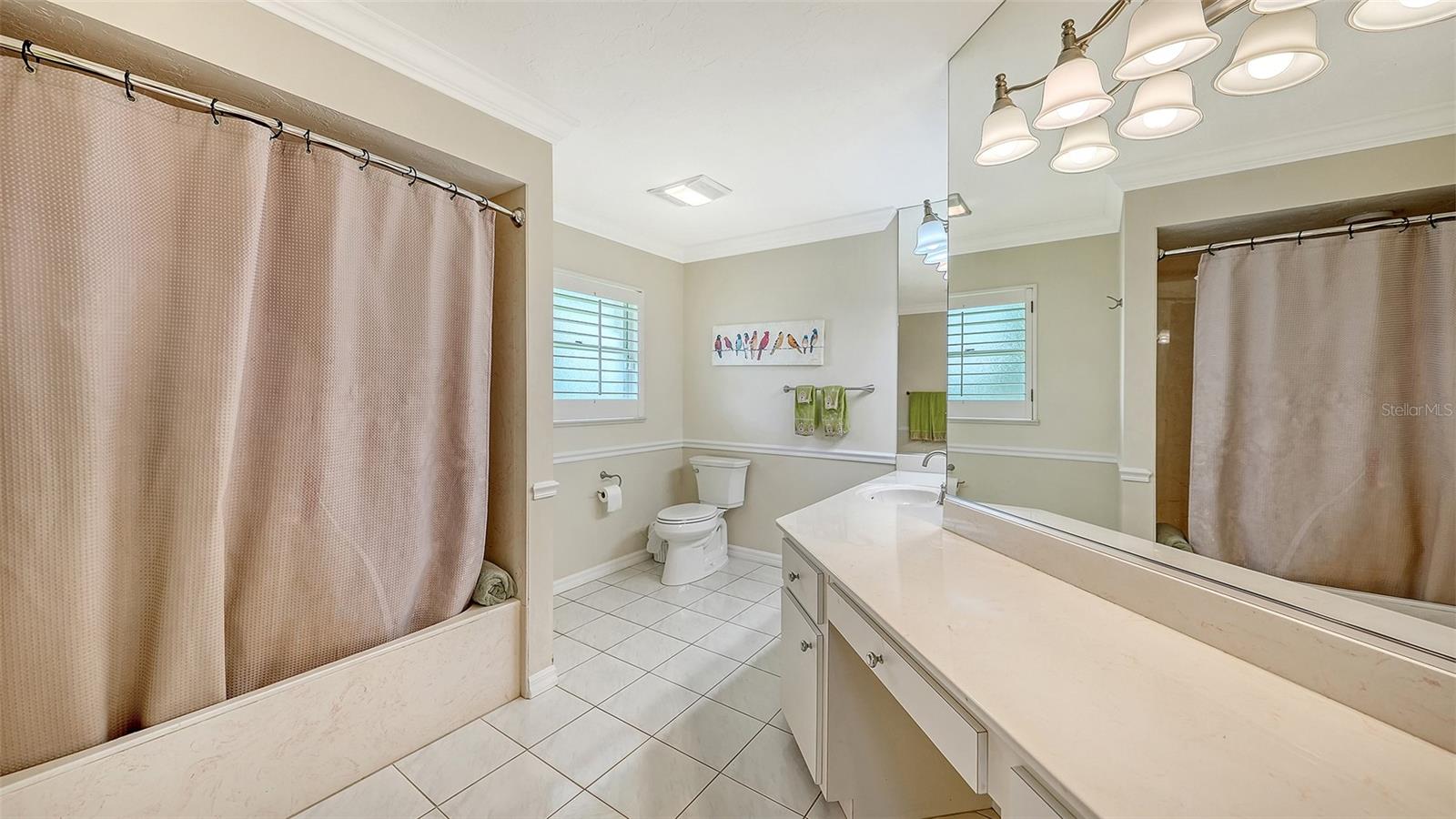 3988 LOSILLIAS DR, SARASOTA, FL, 34238