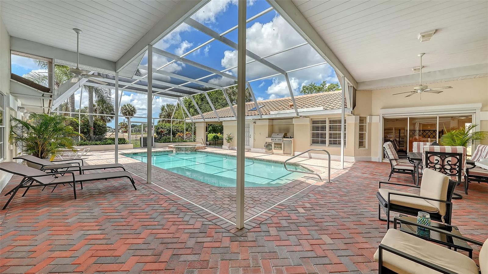 3988 LOSILLIAS DR, SARASOTA, FL, 34238
