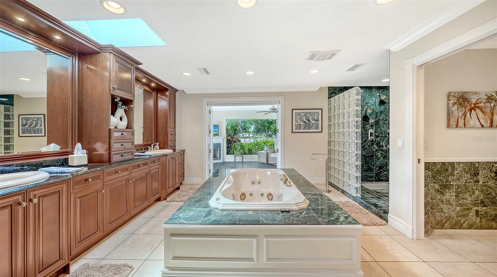 3988 LOSILLIAS DR, SARASOTA, FL, 34238