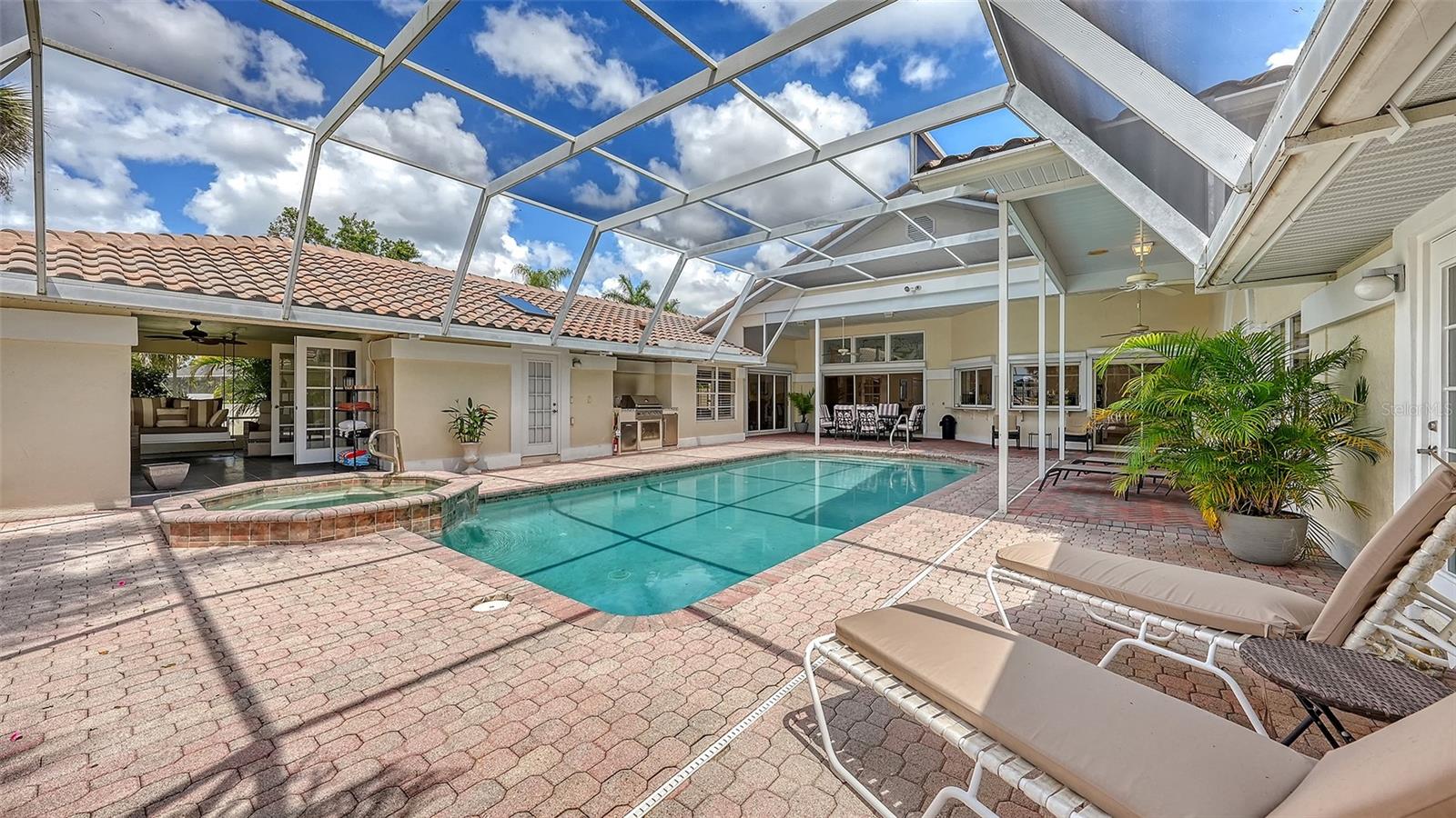 3988 LOSILLIAS DR, SARASOTA, FL, 34238