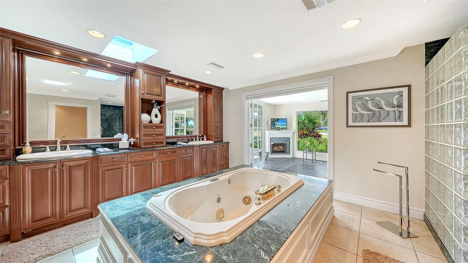 3988 LOSILLIAS DR, SARASOTA, FL, 34238