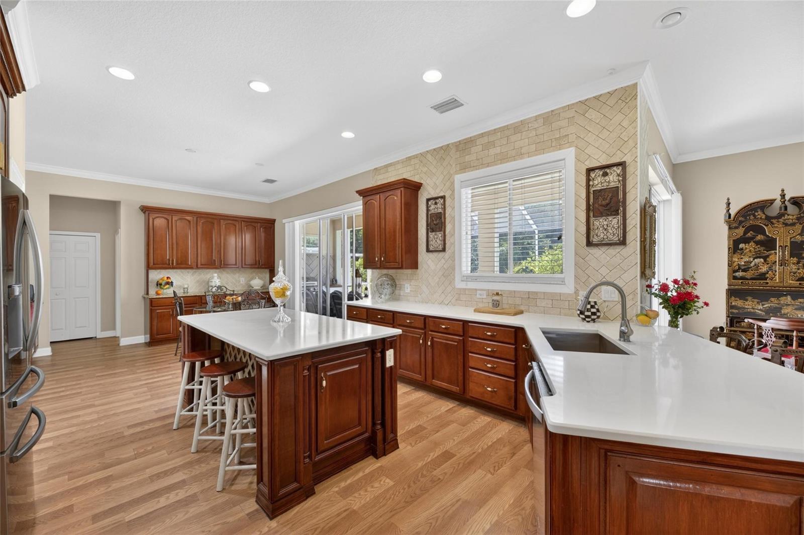 2713 PARK MEADOW DR, VALRICO, FL, 33594