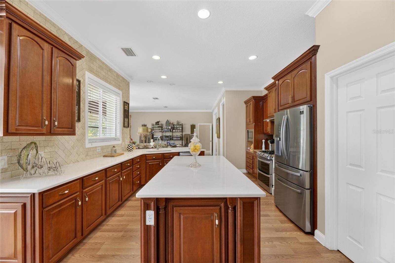 2713 PARK MEADOW DR, VALRICO, FL, 33594