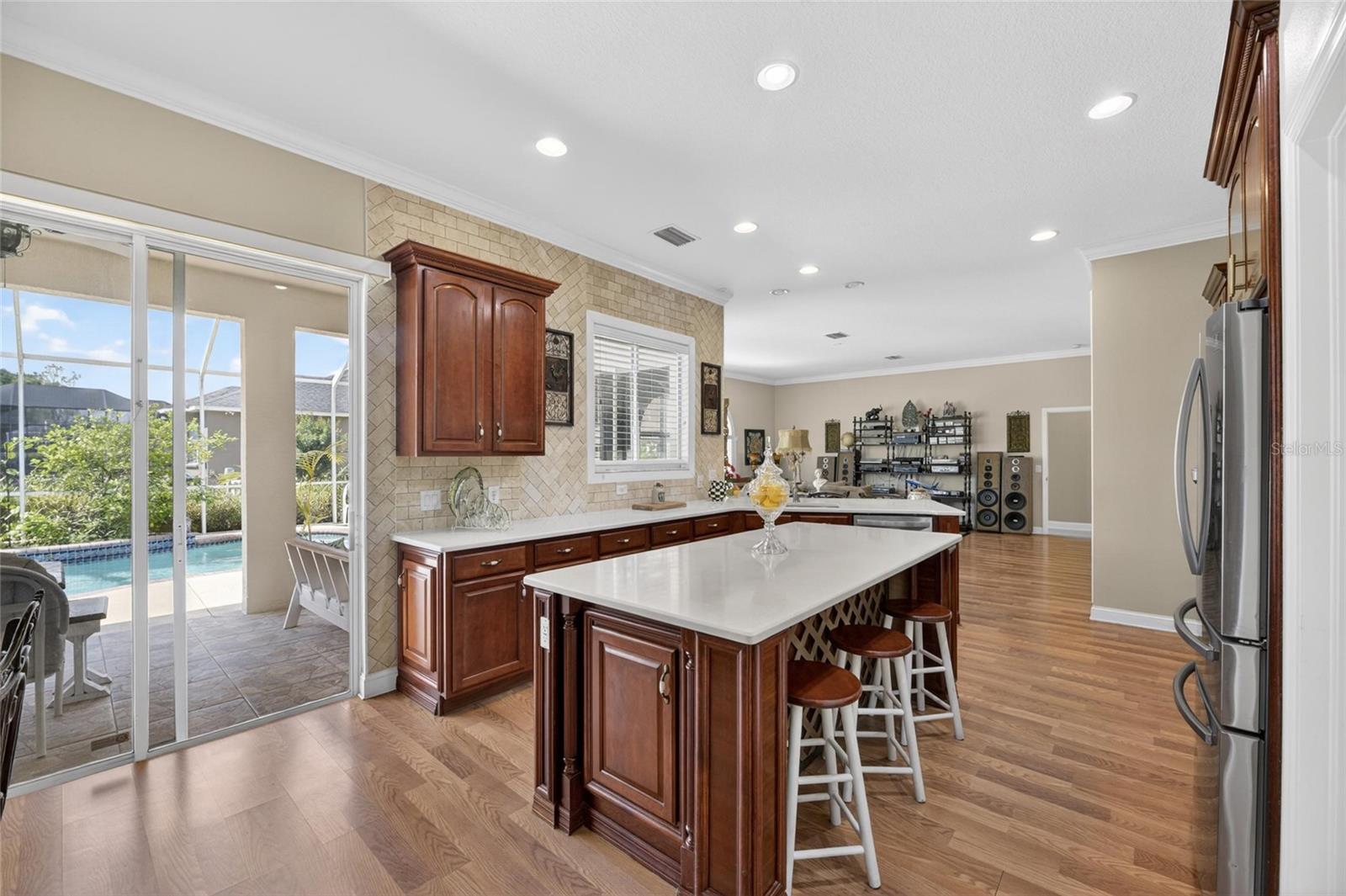 2713 PARK MEADOW DR, VALRICO, FL, 33594
