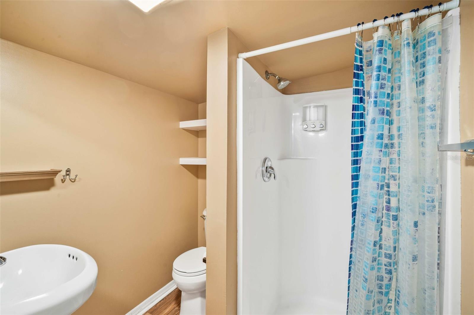 6010 N GUNLOCK AVE, TAMPA, FL, 33614