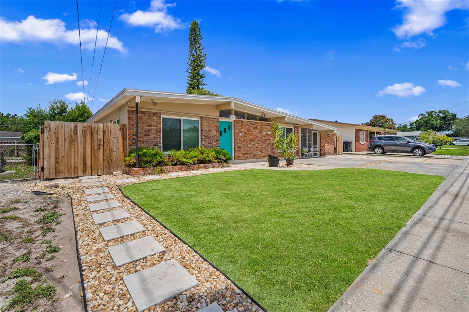 6010 N GUNLOCK AVE, TAMPA, FL, 33614