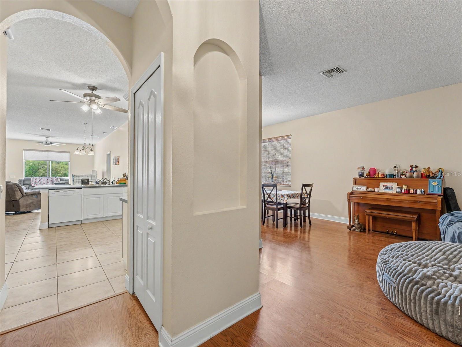 22536 LAURELDALE DR, LUTZ, FL, 33549