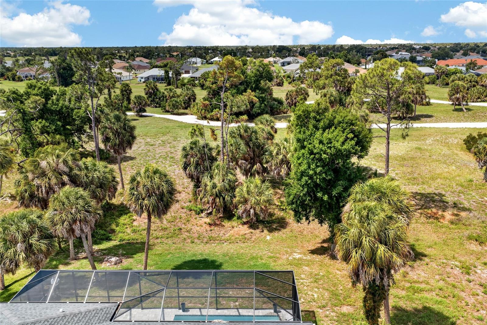 592 ROTONDA CIR, ROTONDA WEST, FL, 33947