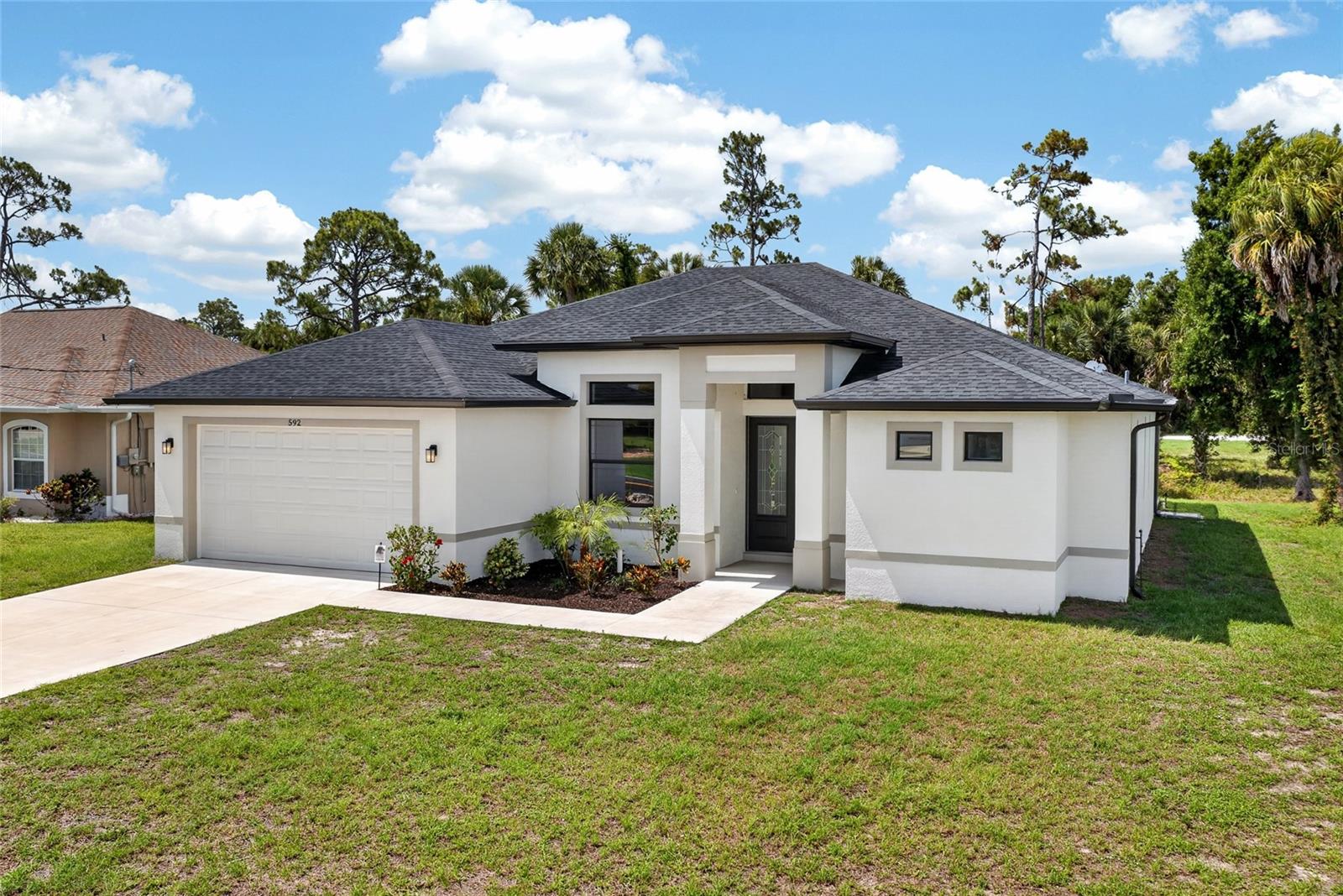 592 ROTONDA CIR, ROTONDA WEST, FL, 33947